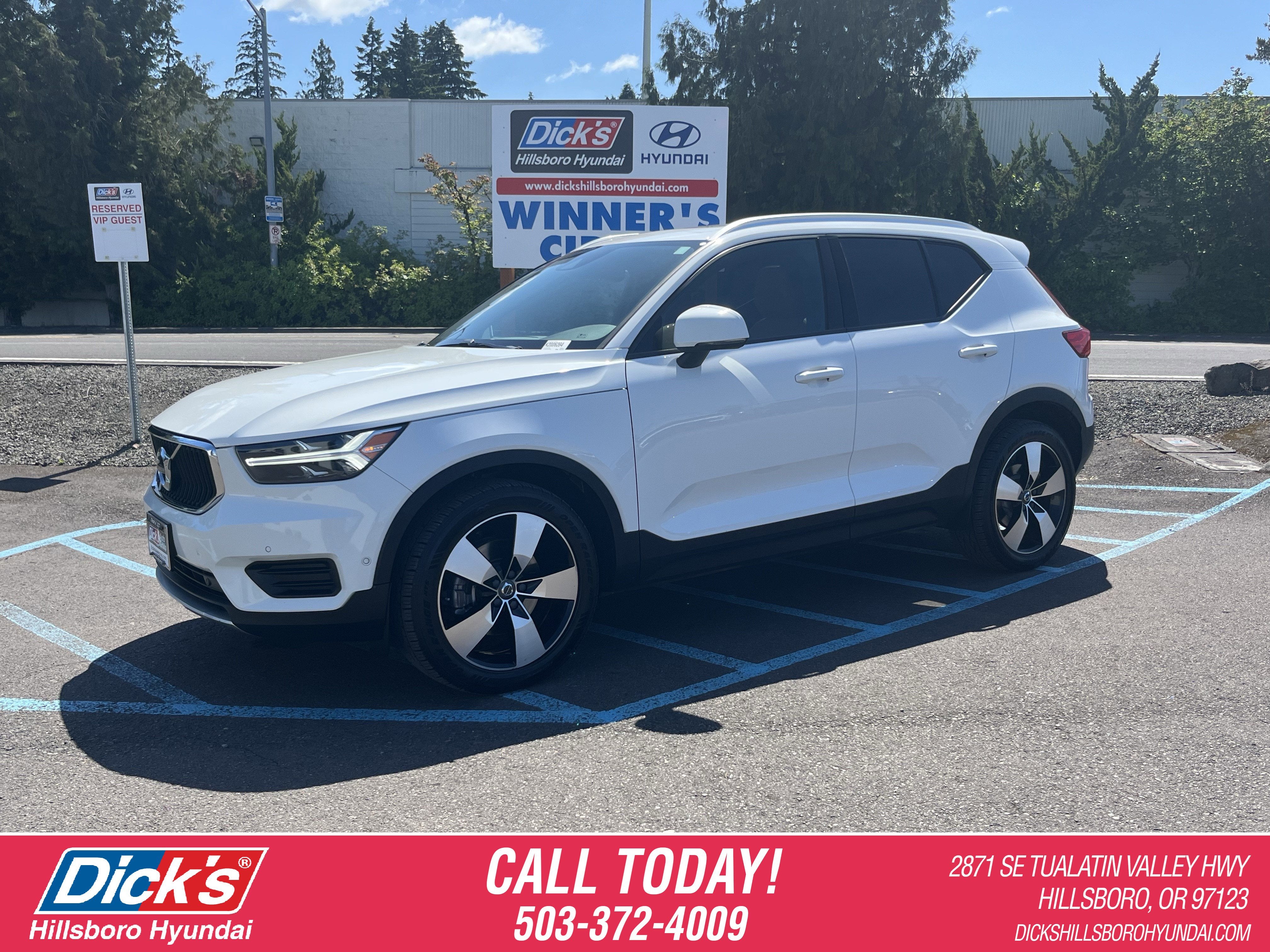 2019 Volvo XC40 Momentum
