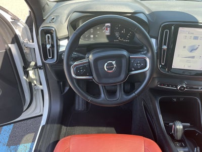 2019 Volvo XC40 Momentum