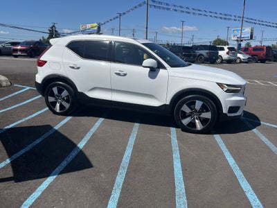 2019 Volvo XC40 Momentum