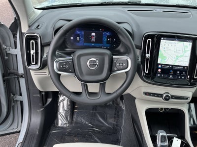 2024 Volvo XC40 Plus Bright Theme