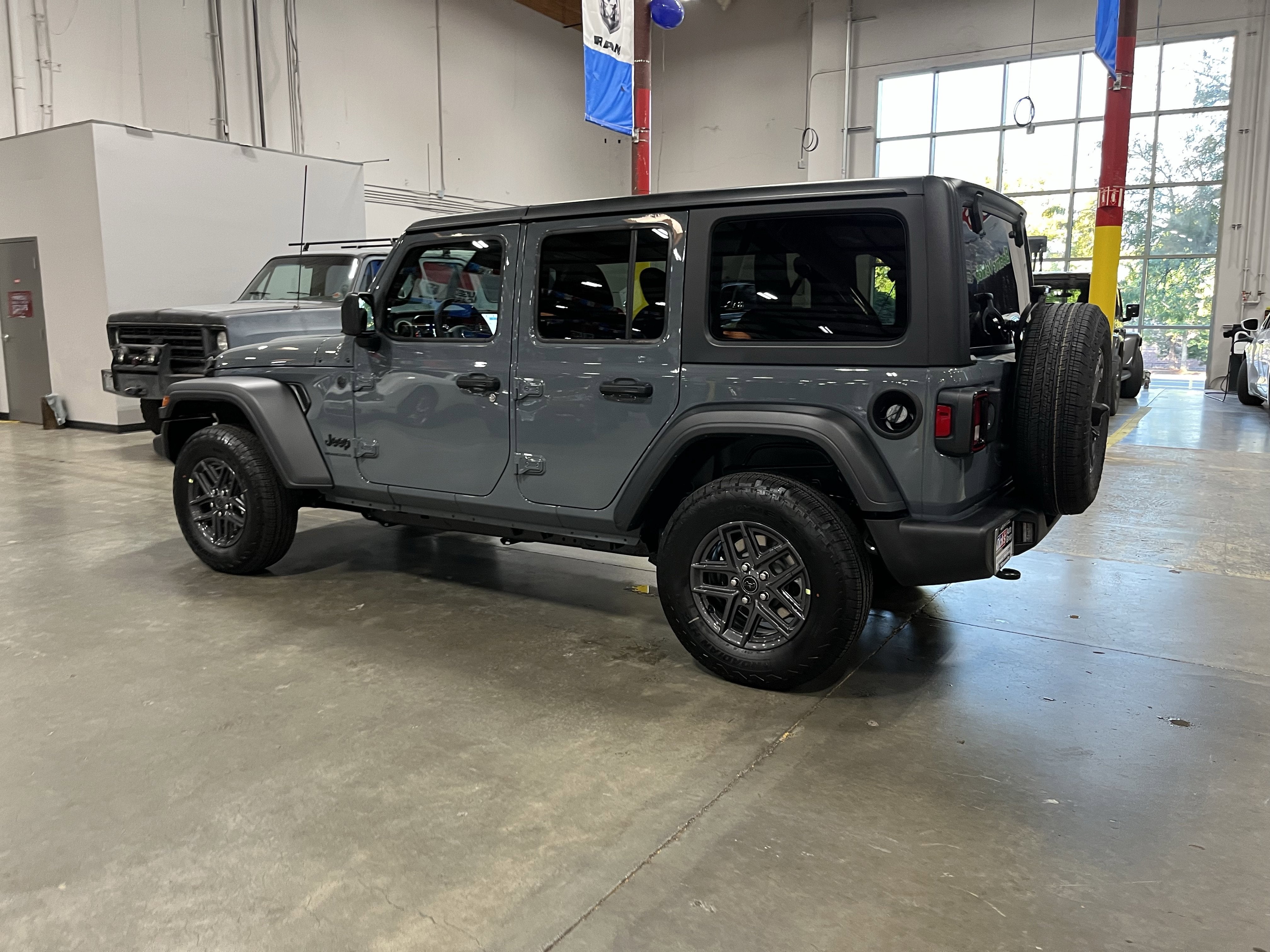 2025 Jeep Wrangler WRANGLER 4-DOOR SPORT S