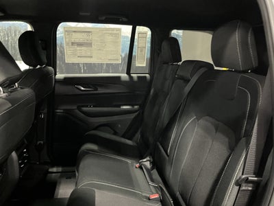 2025 Jeep Grand Cherokee GRAND CHEROKEE LAREDO 4X4