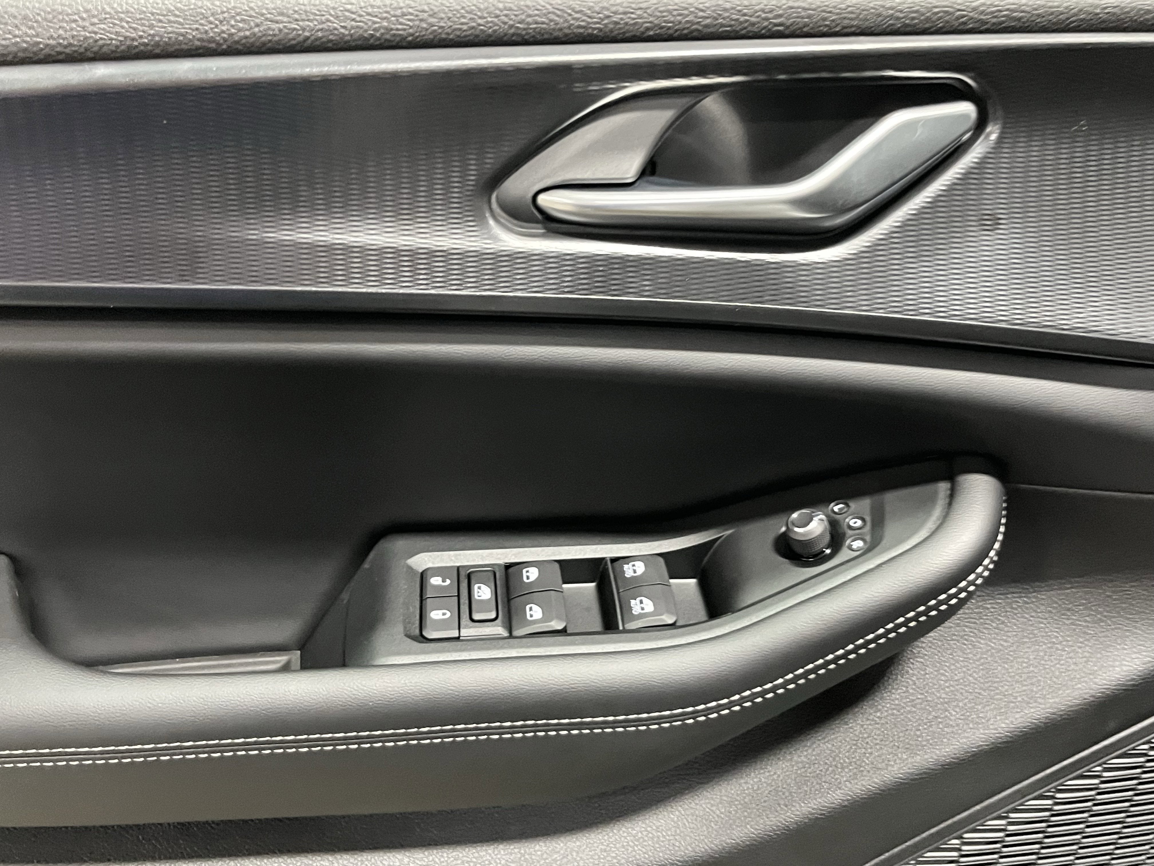 2025 Jeep Grand Cherokee GRAND CHEROKEE LAREDO 4X4