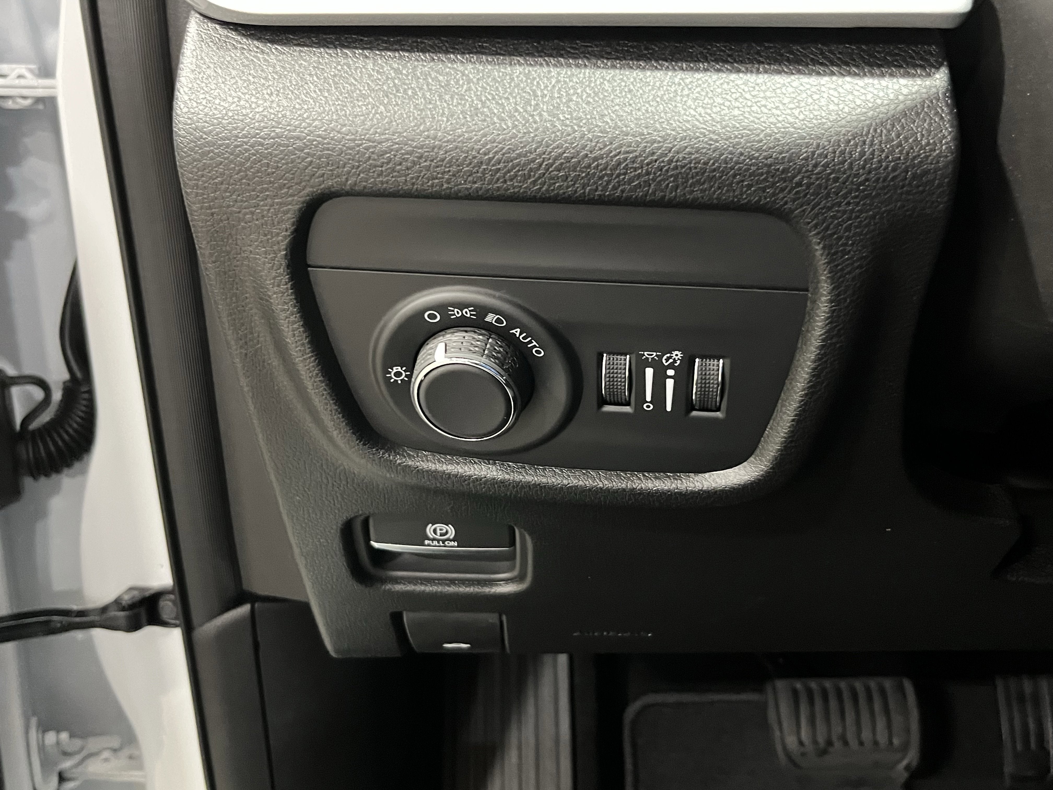 2025 Jeep Grand Cherokee GRAND CHEROKEE LAREDO 4X4