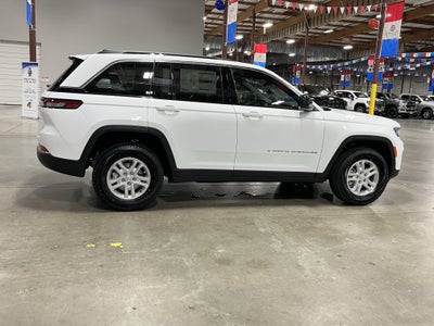 2025 Jeep Grand Cherokee GRAND CHEROKEE LAREDO 4X4
