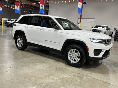 2025 Jeep Grand Cherokee GRAND CHEROKEE LAREDO 4X4