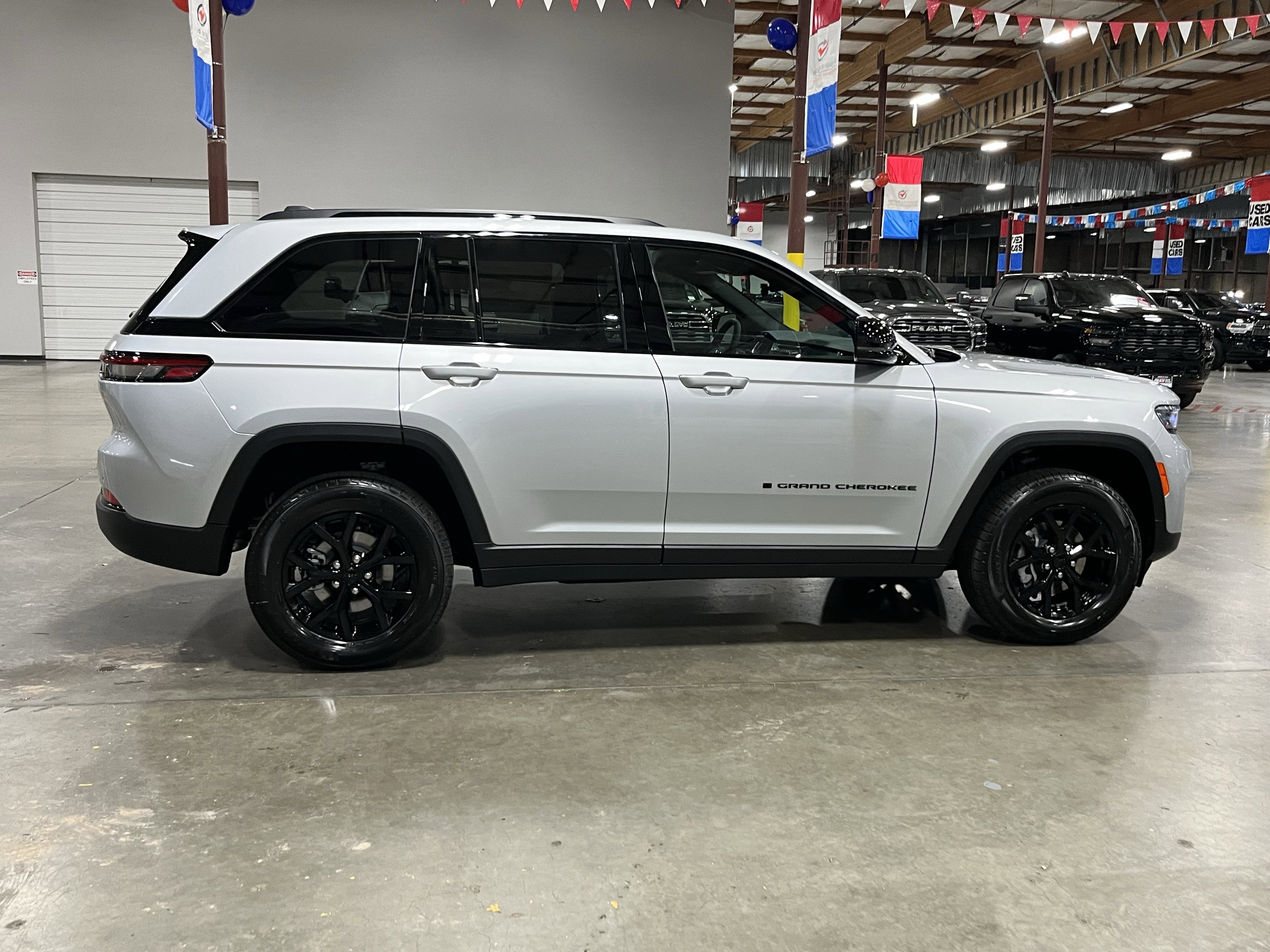 2025 Jeep Grand Cherokee GRAND CHEROKEE ALTITUDE X 4X4