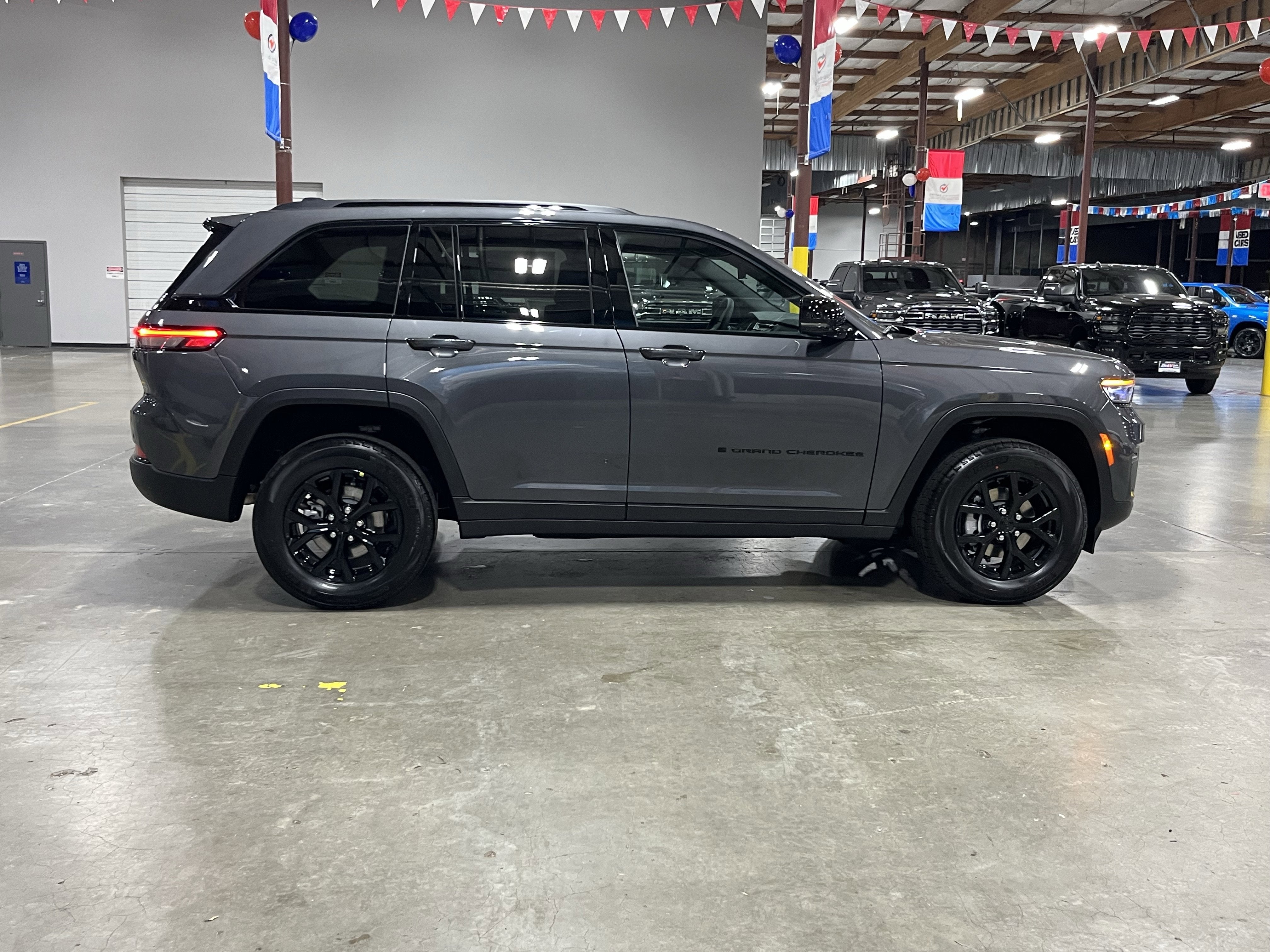 2025 Jeep Grand Cherokee GRAND CHEROKEE ALTITUDE X 4X4