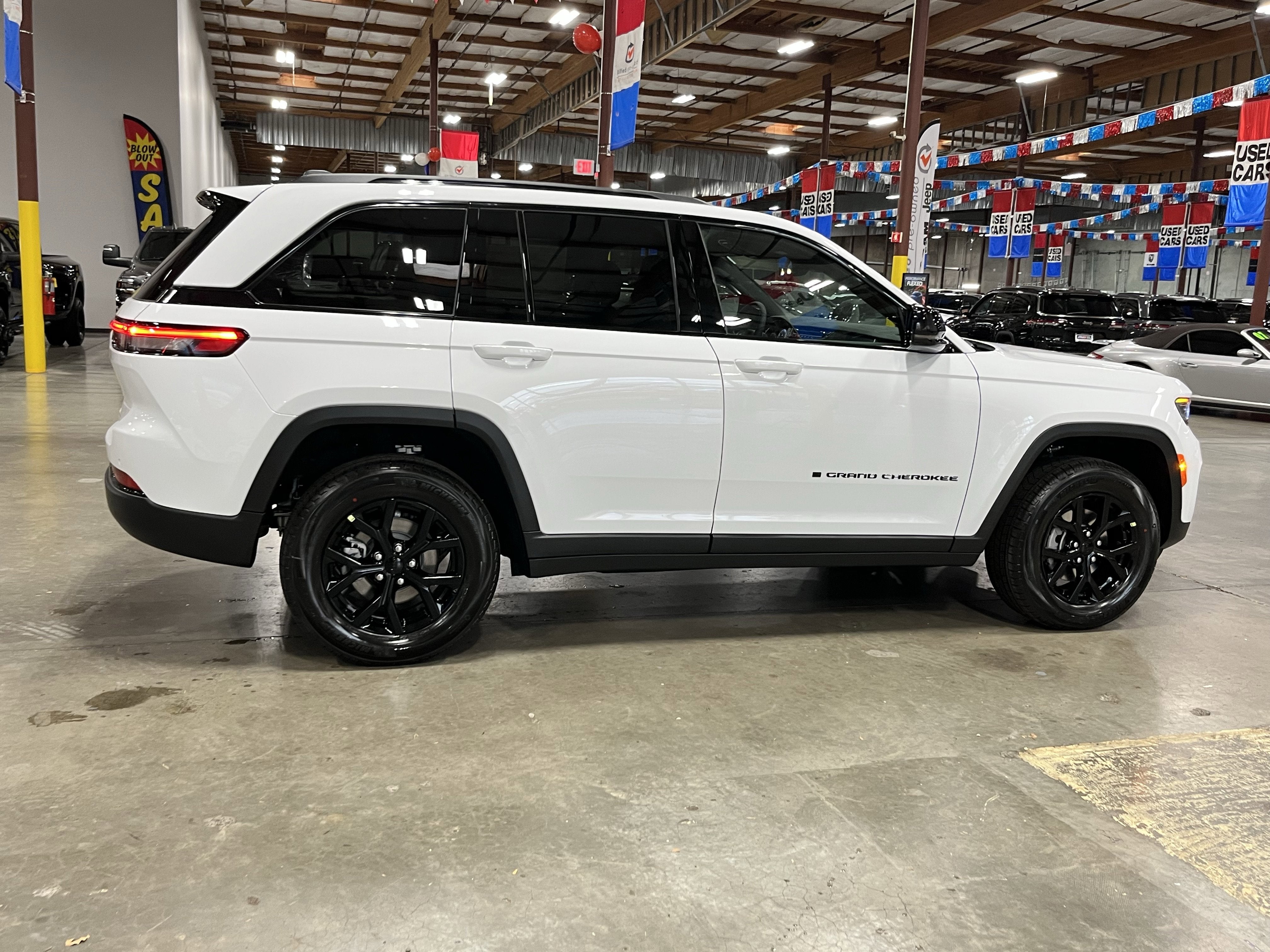 2025 Jeep Grand Cherokee GRAND CHEROKEE ALTITUDE X 4X4