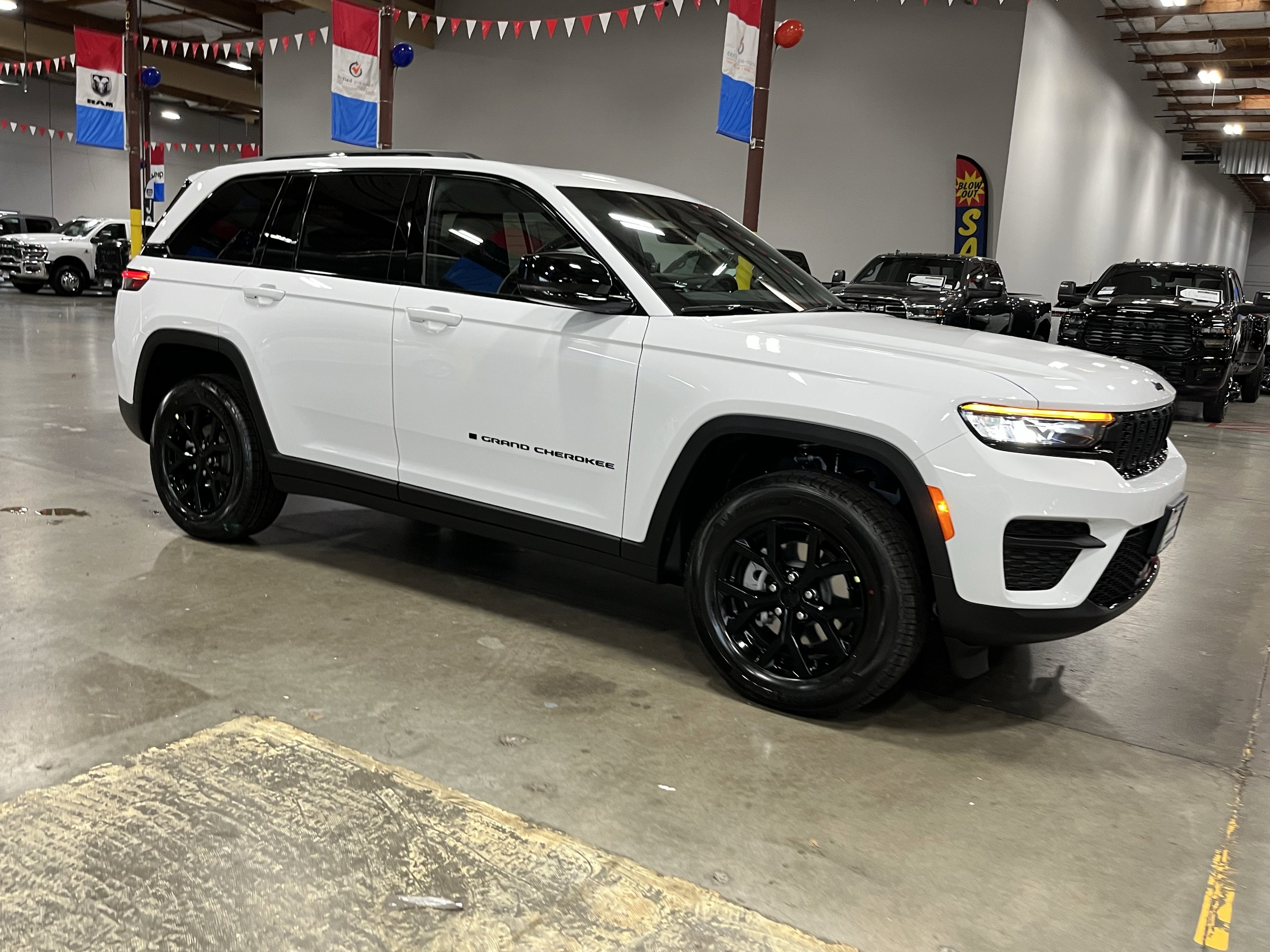 2025 Jeep Grand Cherokee GRAND CHEROKEE ALTITUDE X 4X4