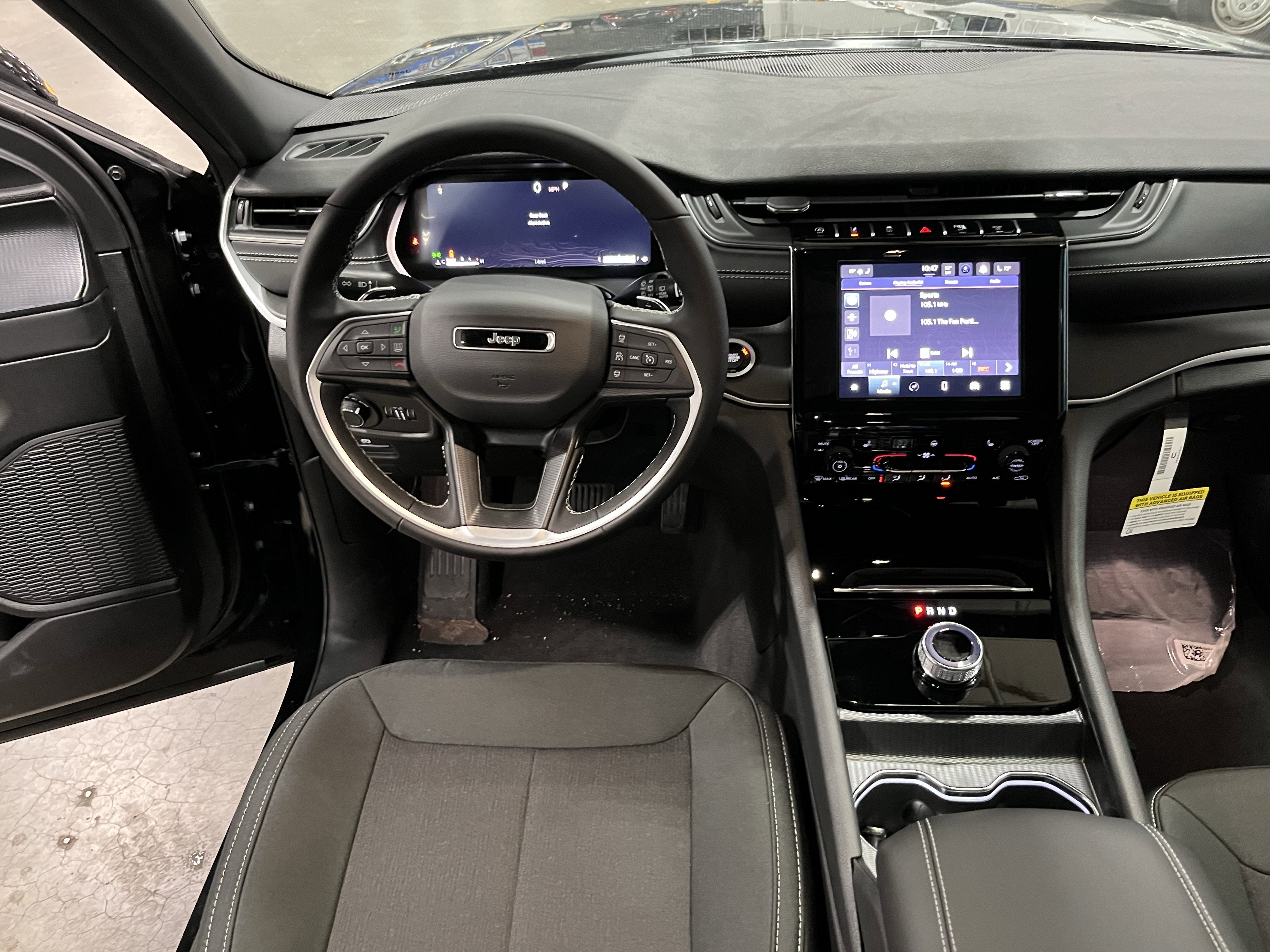 2026 Jeep Grand Cherokee GRAND CHEROKEE LAREDO X 4X4