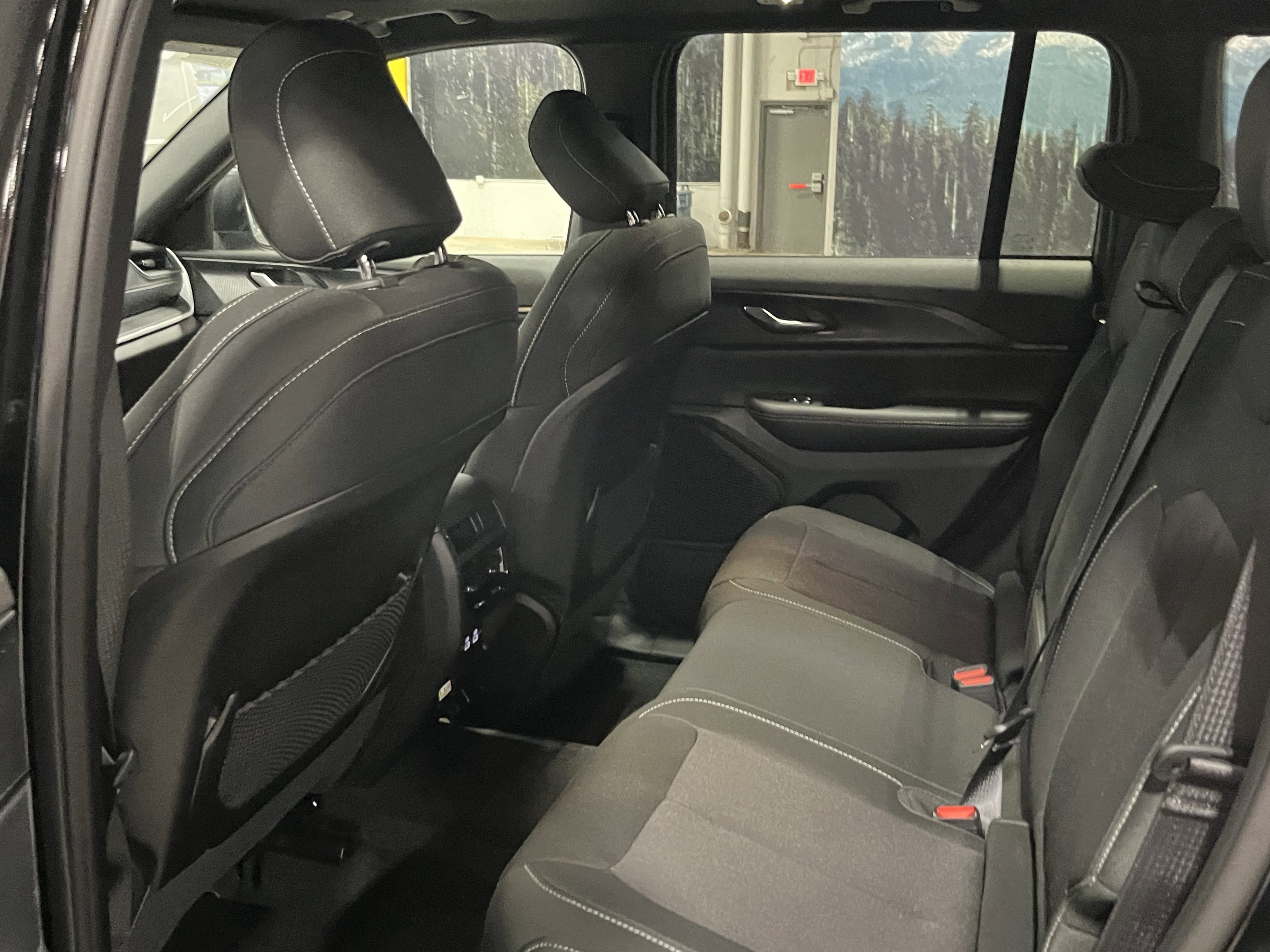 2026 Jeep Grand Cherokee GRAND CHEROKEE LAREDO X 4X4