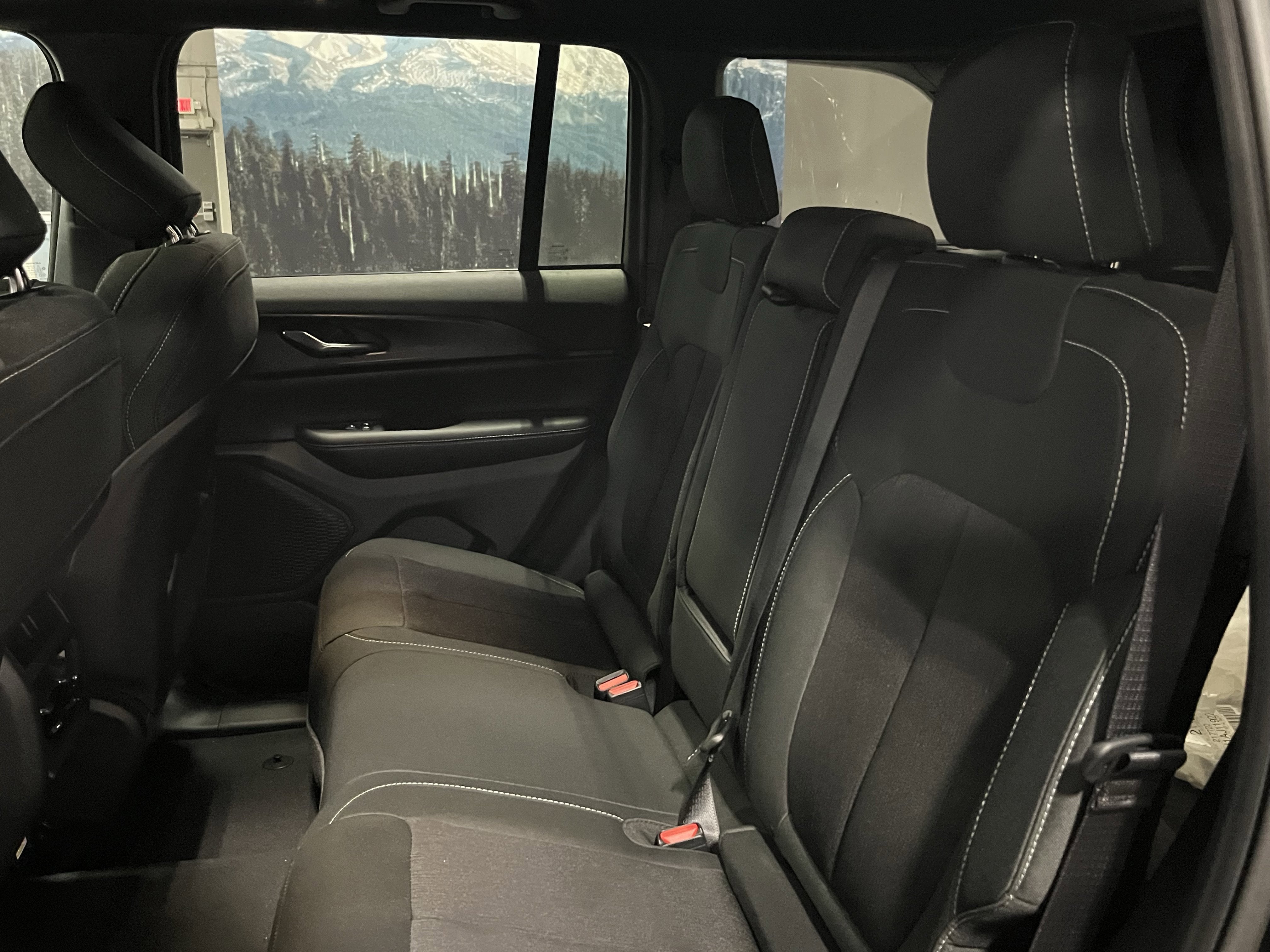 2026 Jeep Grand Cherokee GRAND CHEROKEE LAREDO X 4X4