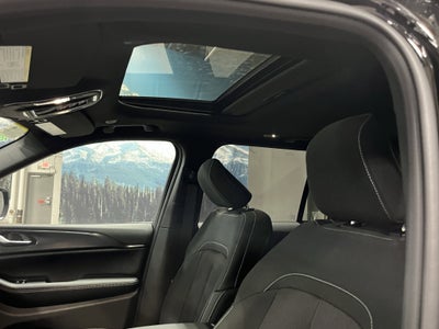 2026 Jeep Grand Cherokee GRAND CHEROKEE LAREDO X 4X4