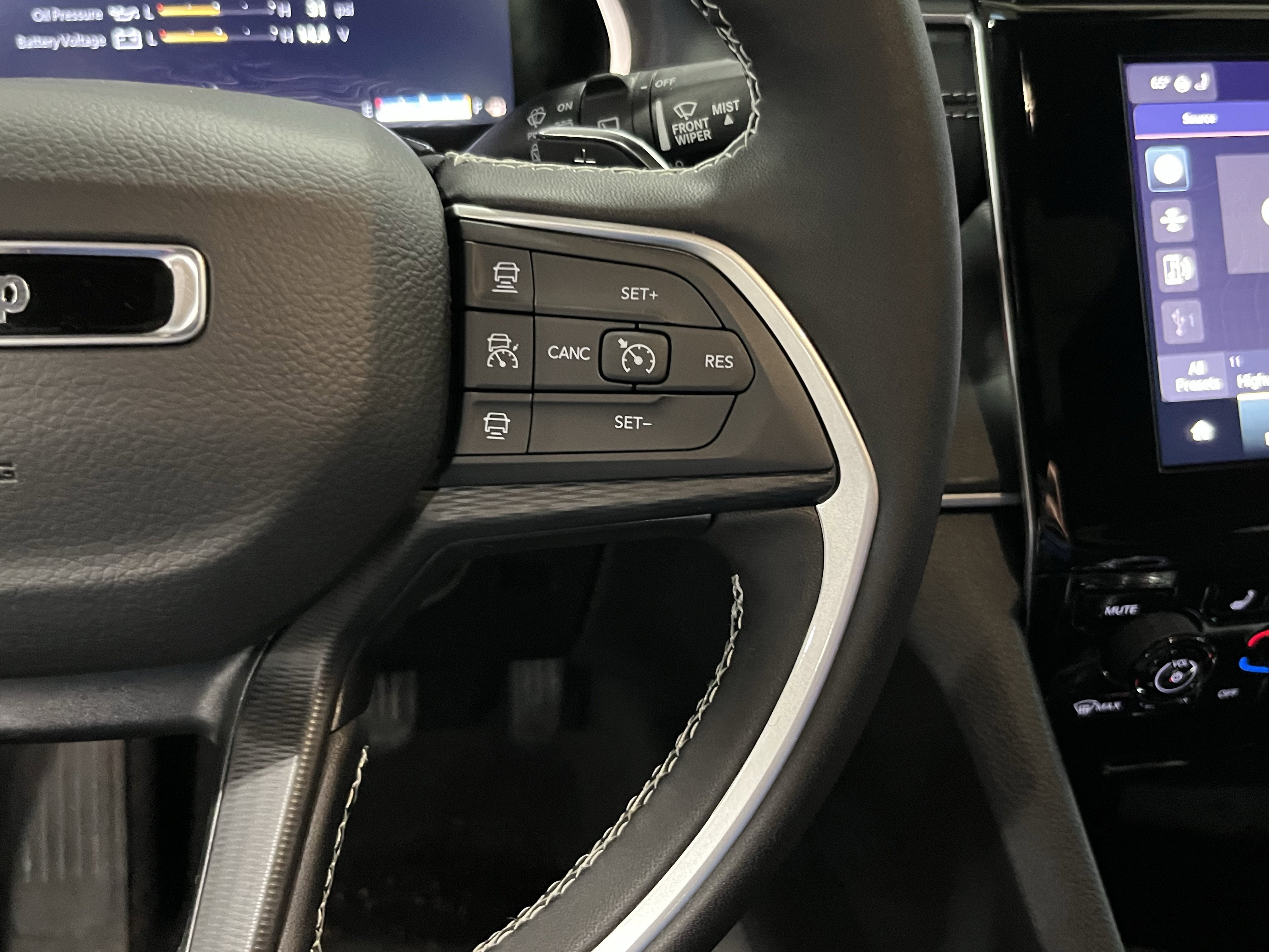 2026 Jeep Grand Cherokee GRAND CHEROKEE LAREDO X 4X4