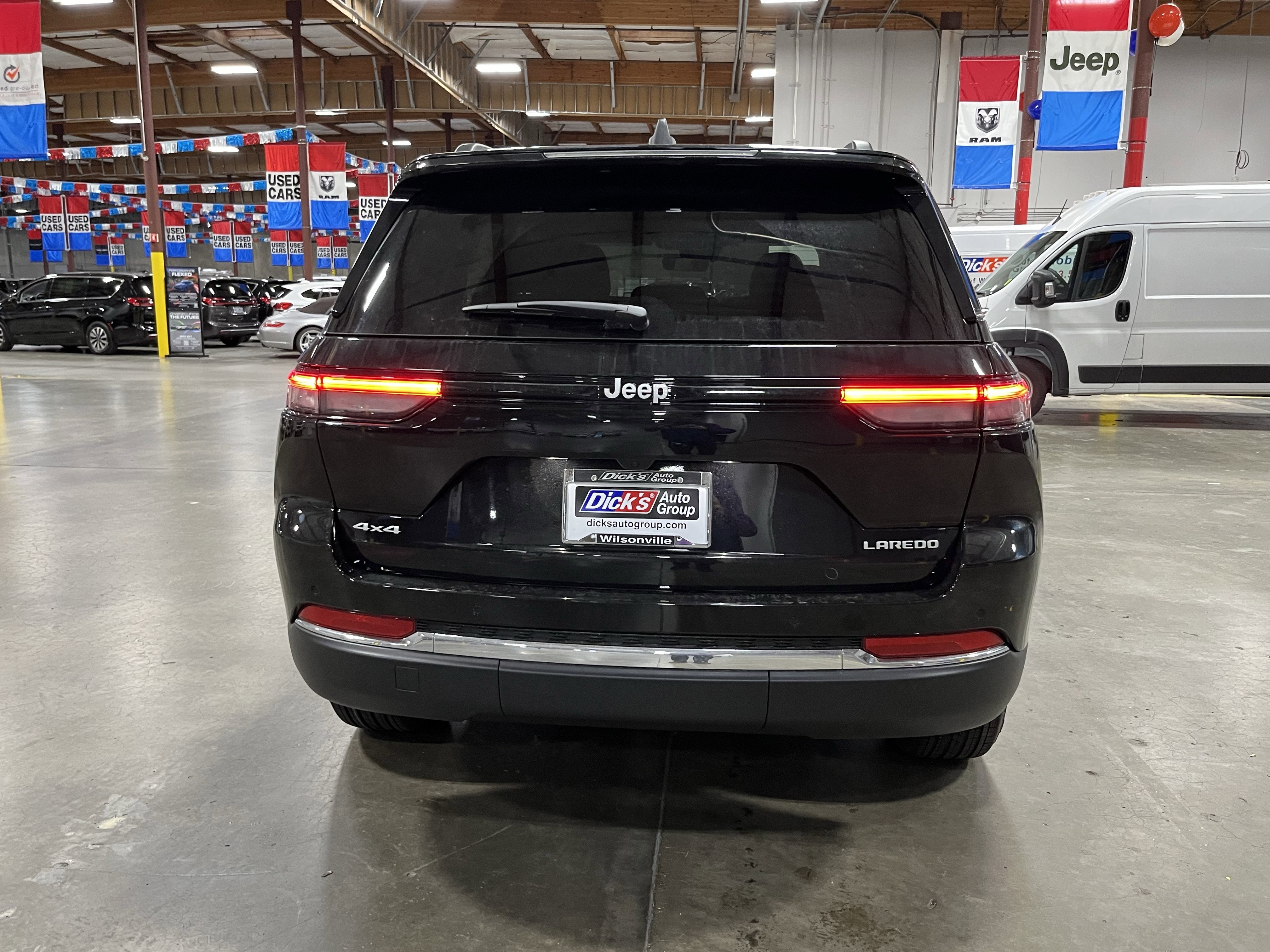 2026 Jeep Grand Cherokee GRAND CHEROKEE LAREDO X 4X4