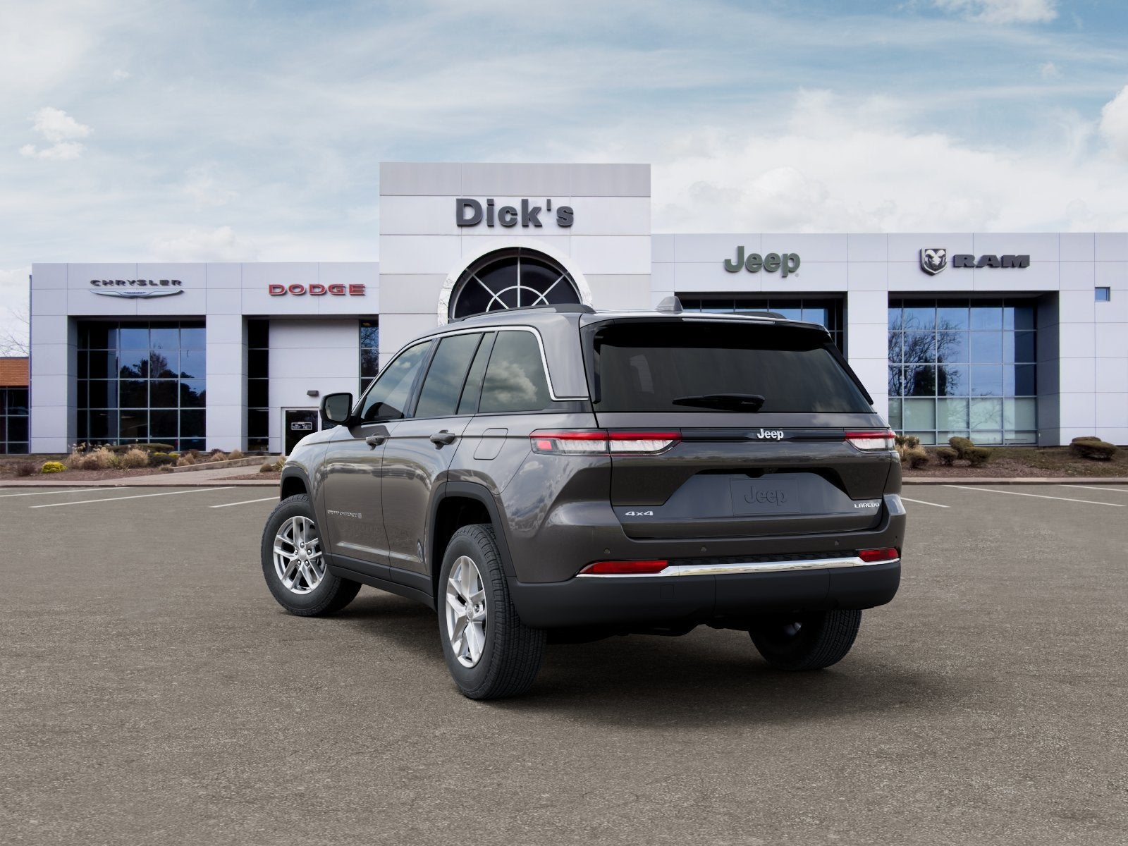 2026 Jeep Grand Cherokee GRAND CHEROKEE LAREDO X 4X4