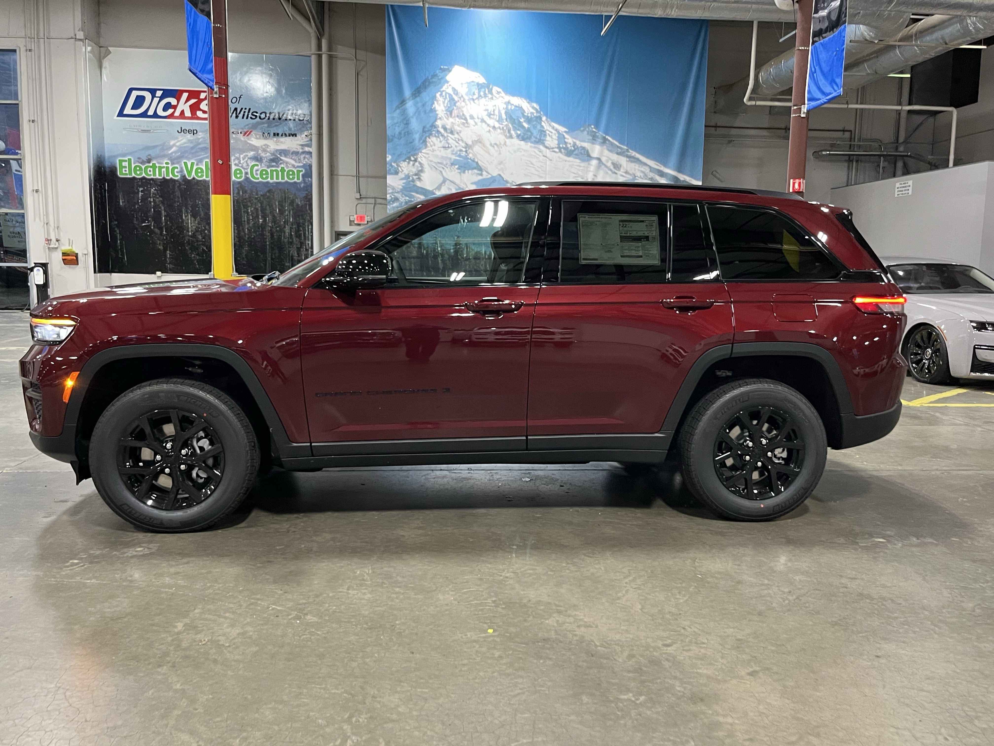 2025 Jeep Grand Cherokee GRAND CHEROKEE ALTITUDE X 4X4