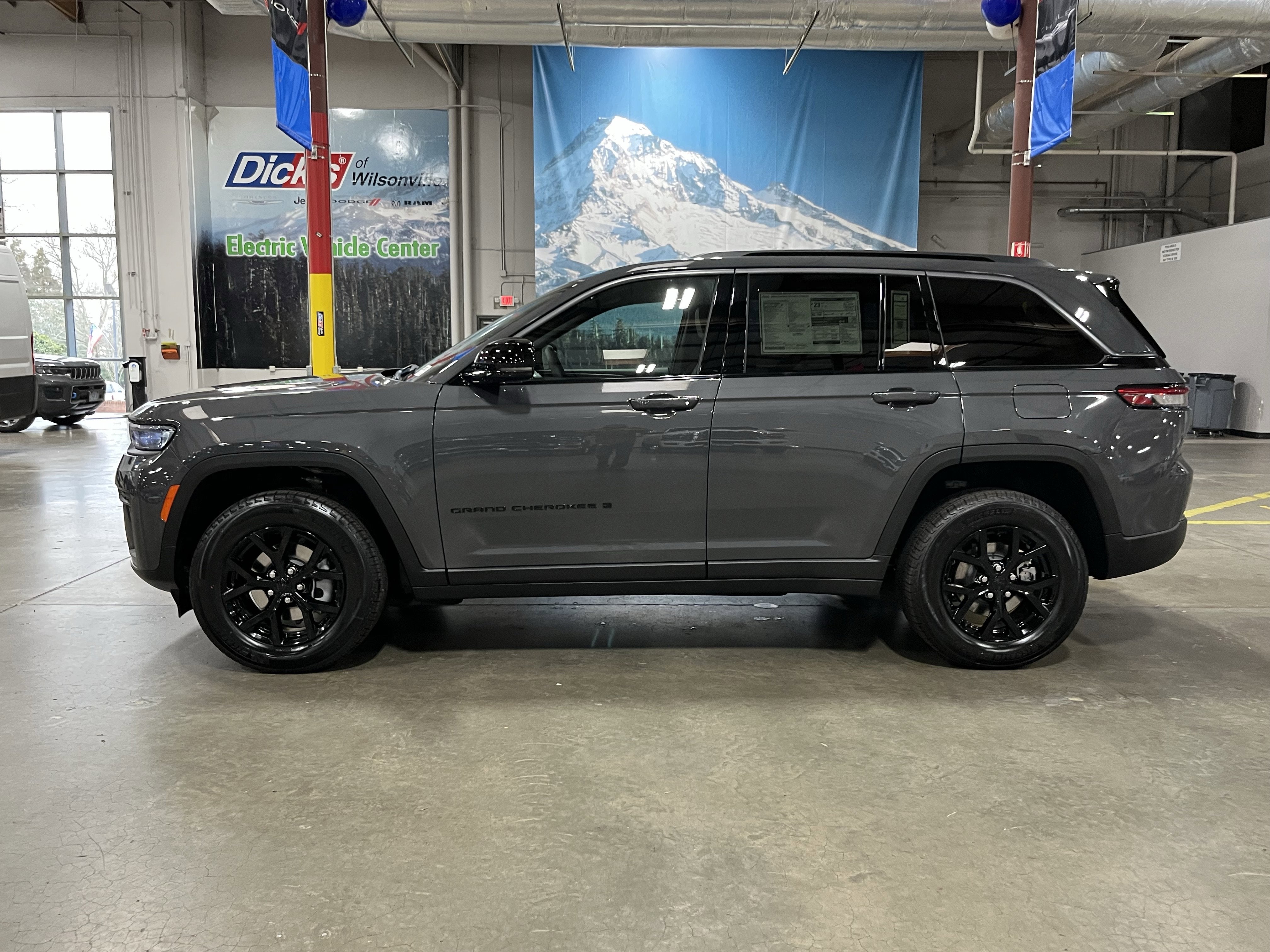 2026 Jeep Grand Cherokee GRAND CHEROKEE ALTITUDE 4X4