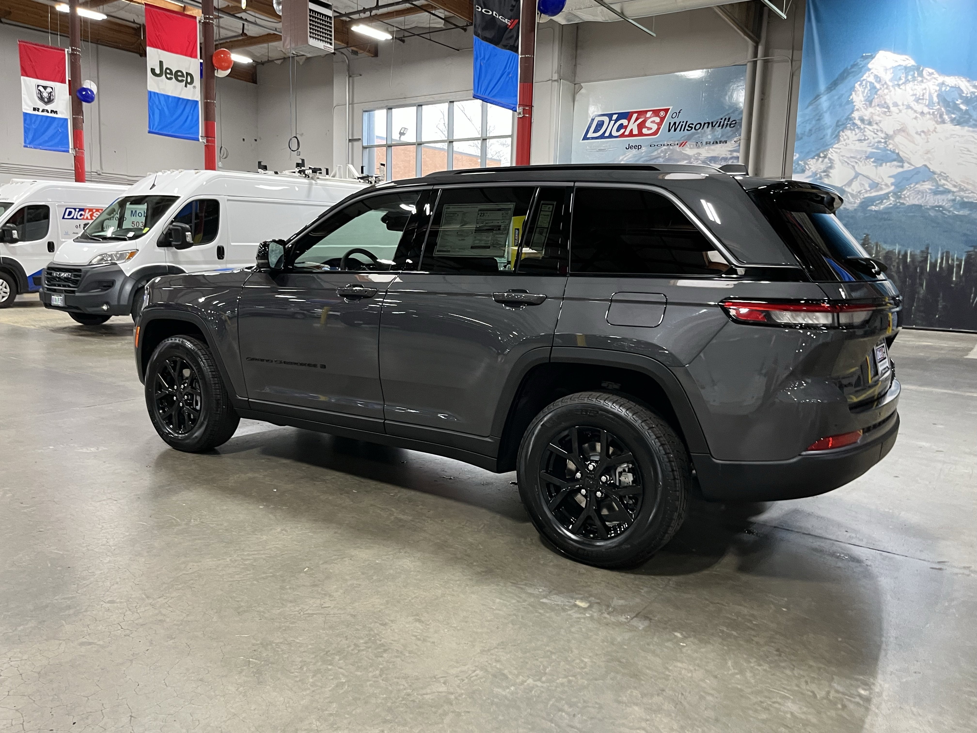 2026 Jeep Grand Cherokee GRAND CHEROKEE ALTITUDE 4X4