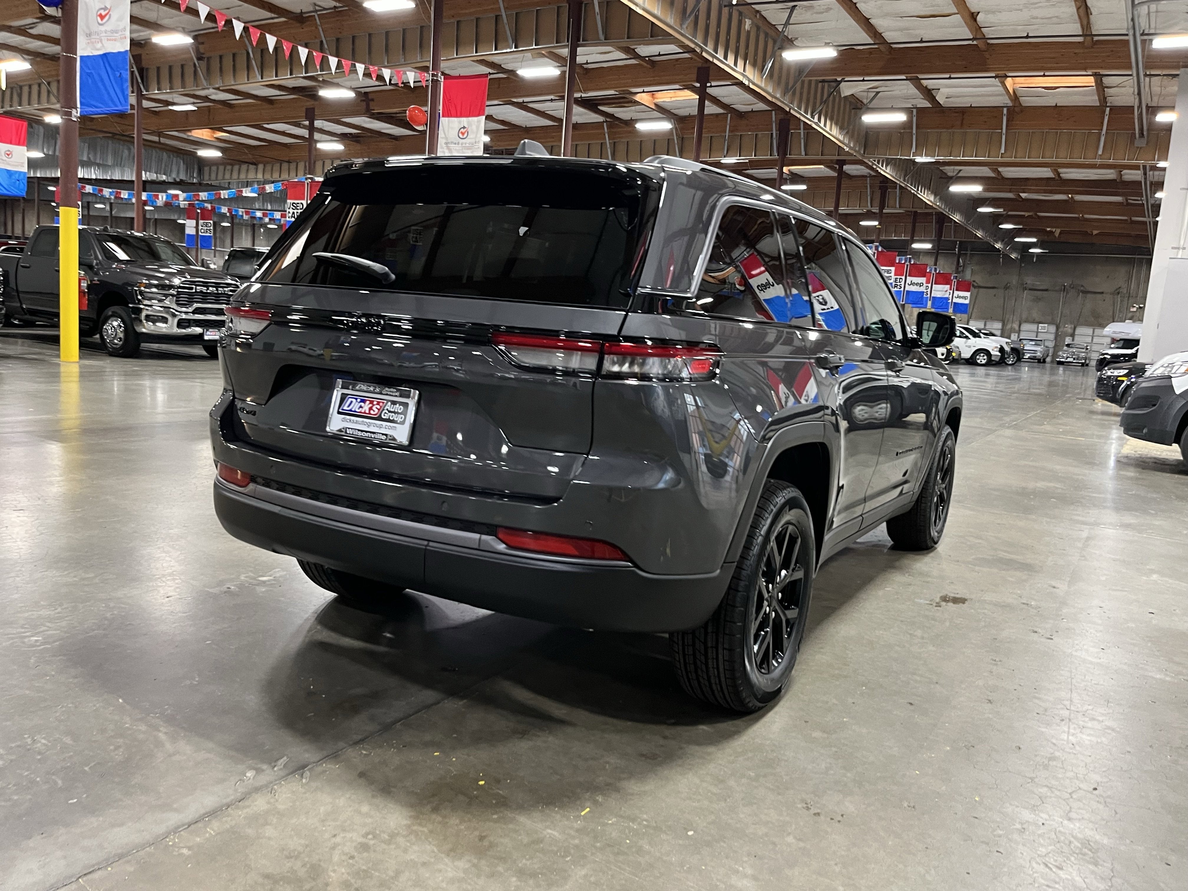 2026 Jeep Grand Cherokee GRAND CHEROKEE ALTITUDE 4X4