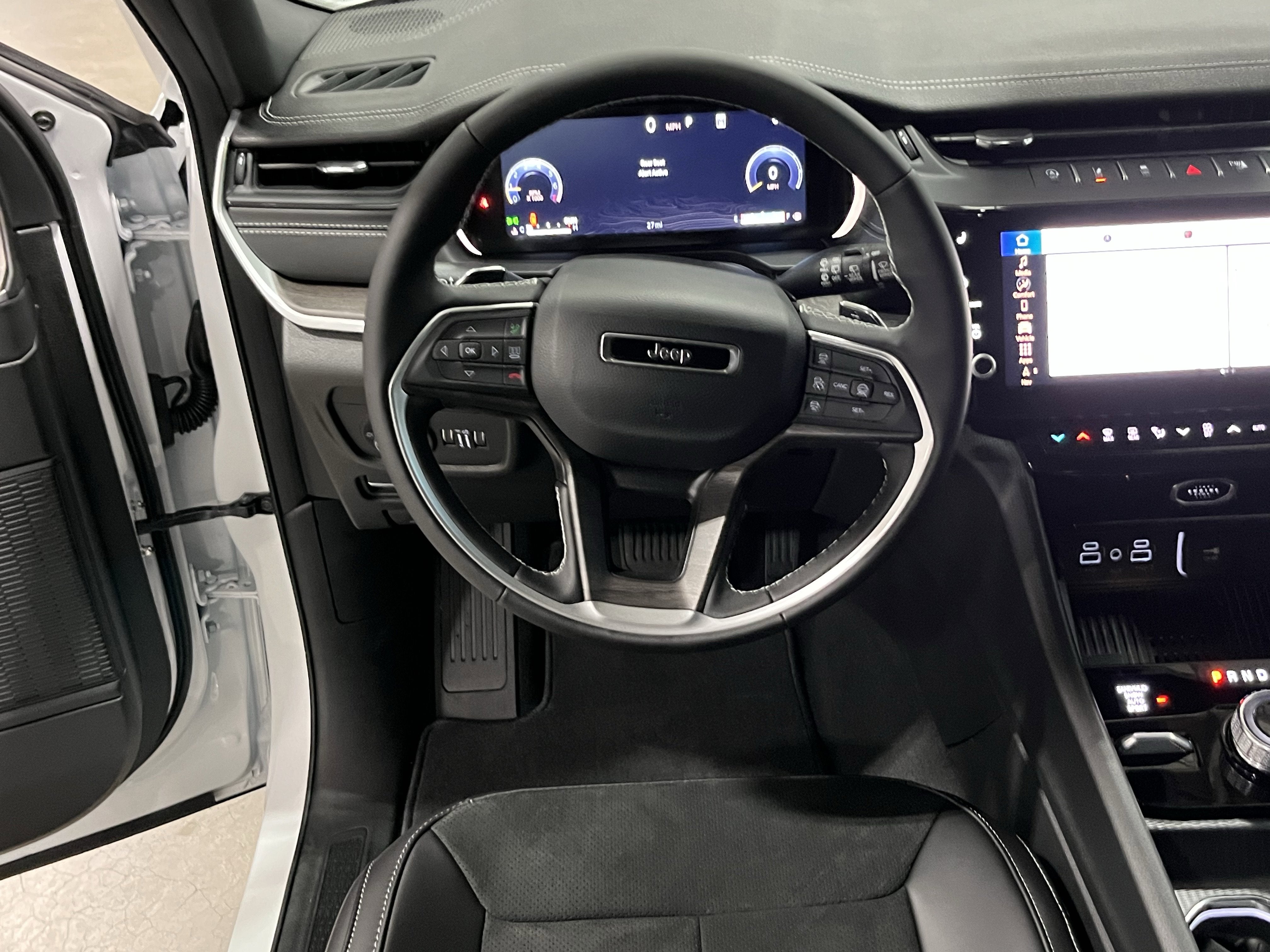 2026 Jeep Grand Cherokee GRAND CHEROKEE ALTITUDE 4X4