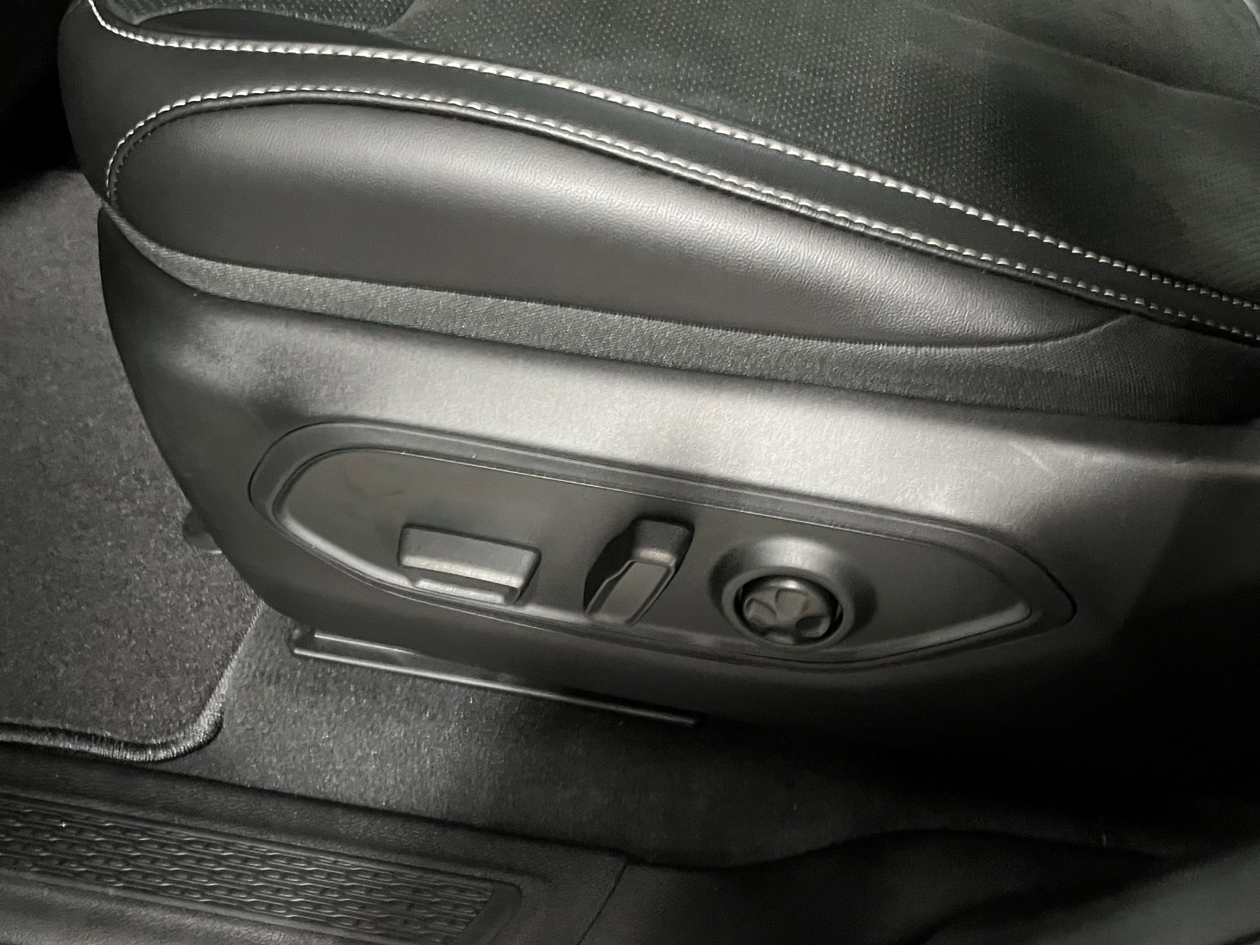 2026 Jeep Grand Cherokee GRAND CHEROKEE ALTITUDE 4X4