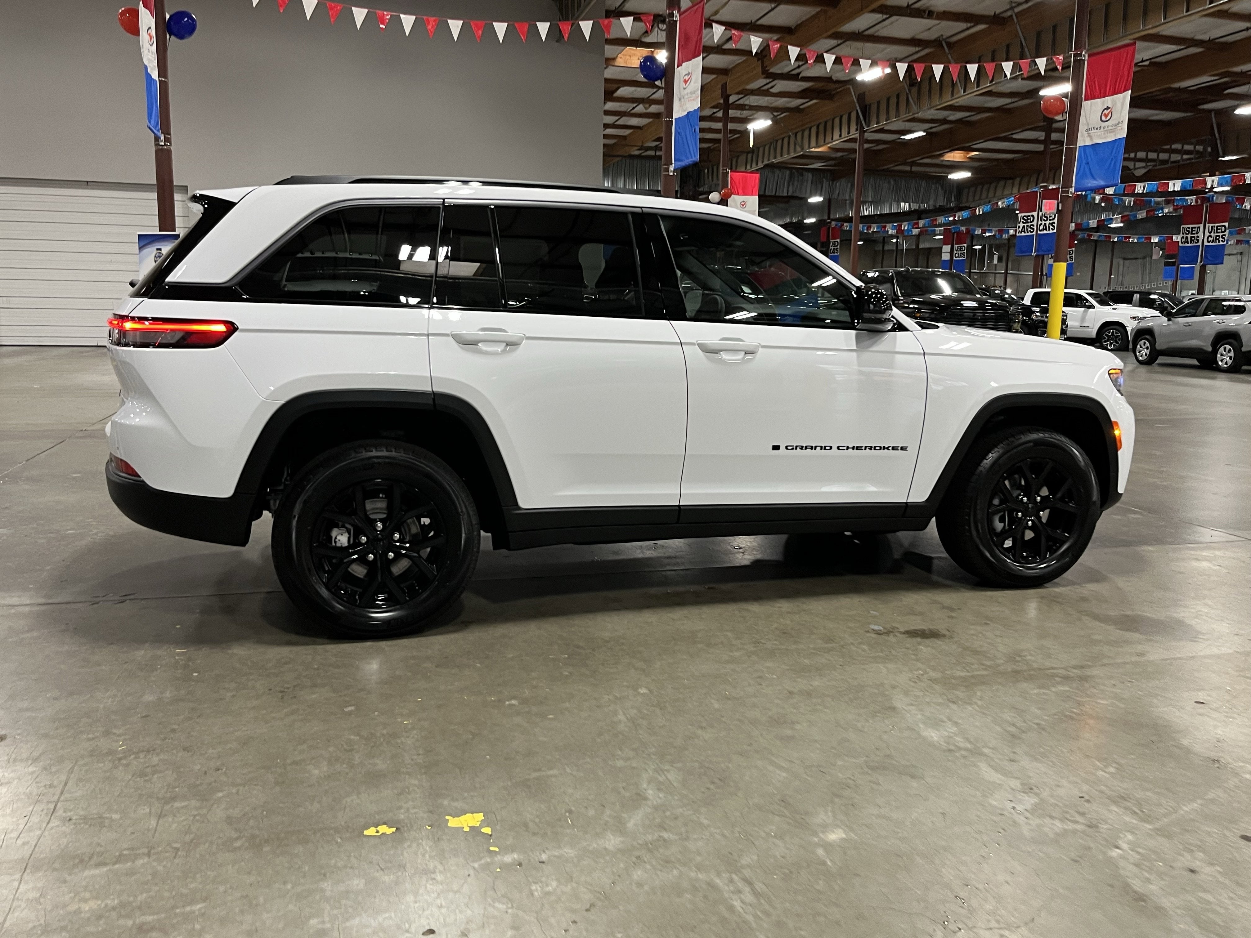 2026 Jeep Grand Cherokee GRAND CHEROKEE ALTITUDE 4X4