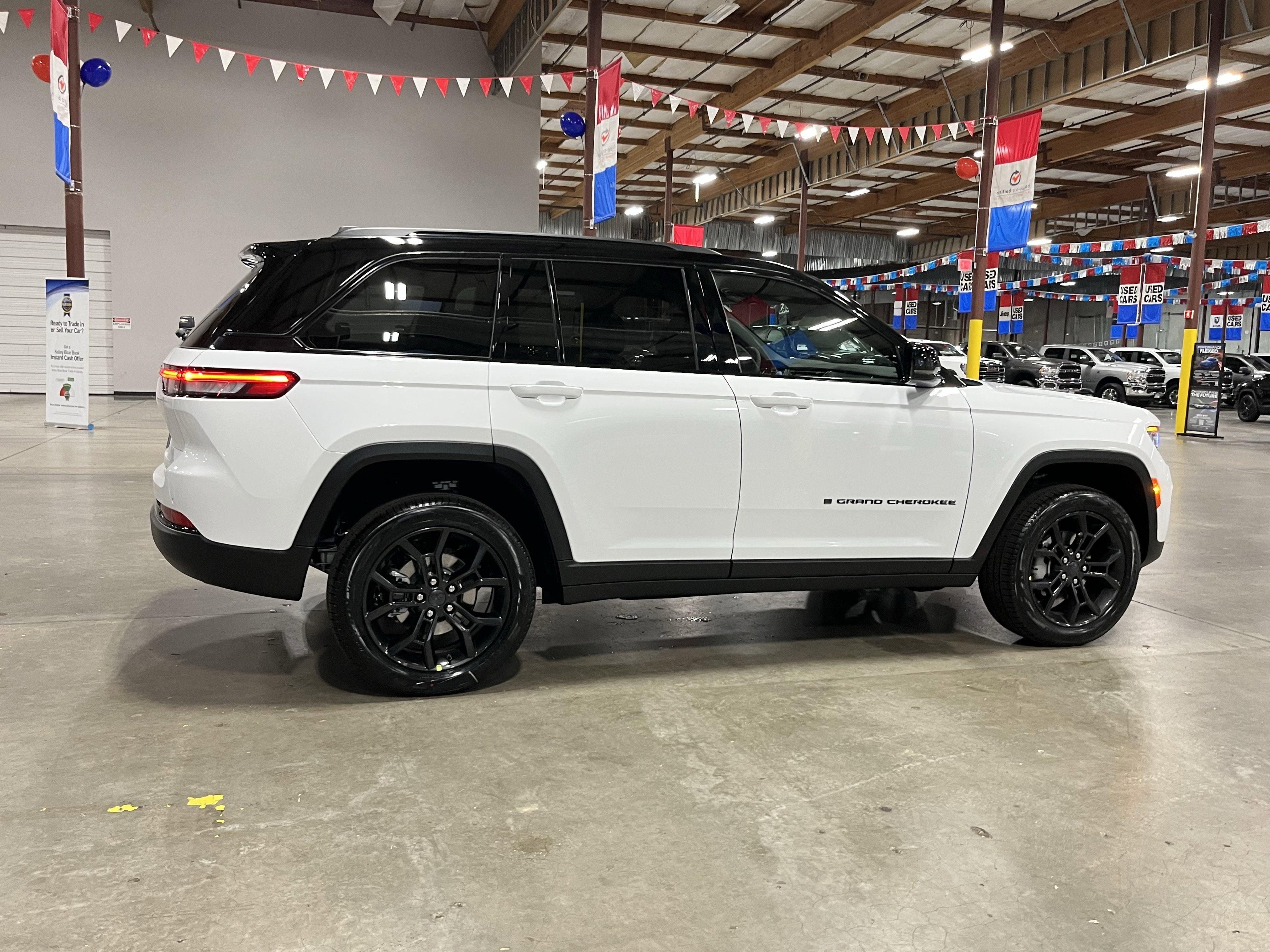 2025 Jeep Grand Cherokee GRAND CHEROKEE LIMITED 4X4