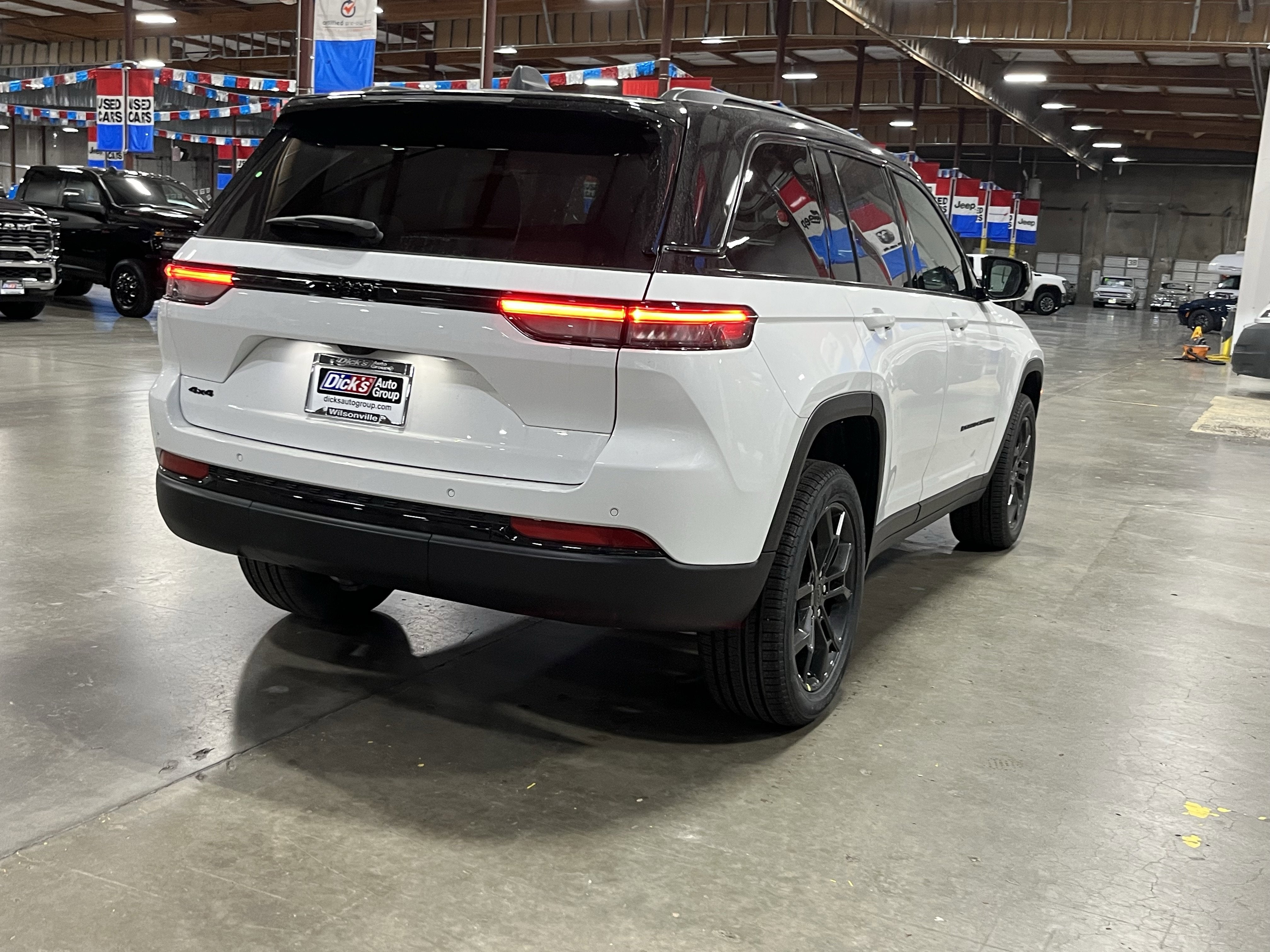 2025 Jeep Grand Cherokee GRAND CHEROKEE LIMITED 4X4