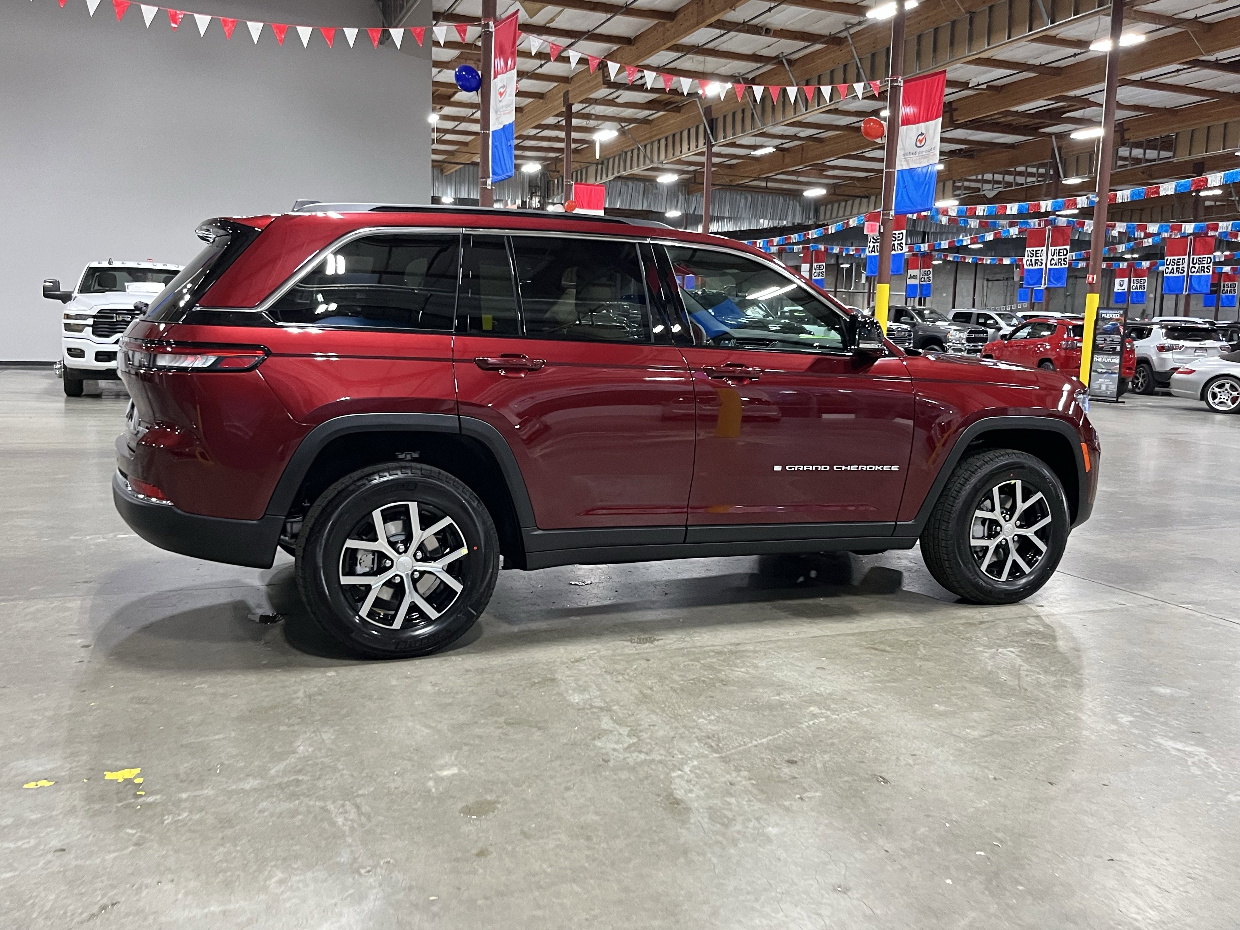 2025 Jeep Grand Cherokee GRAND CHEROKEE LIMITED 4X4