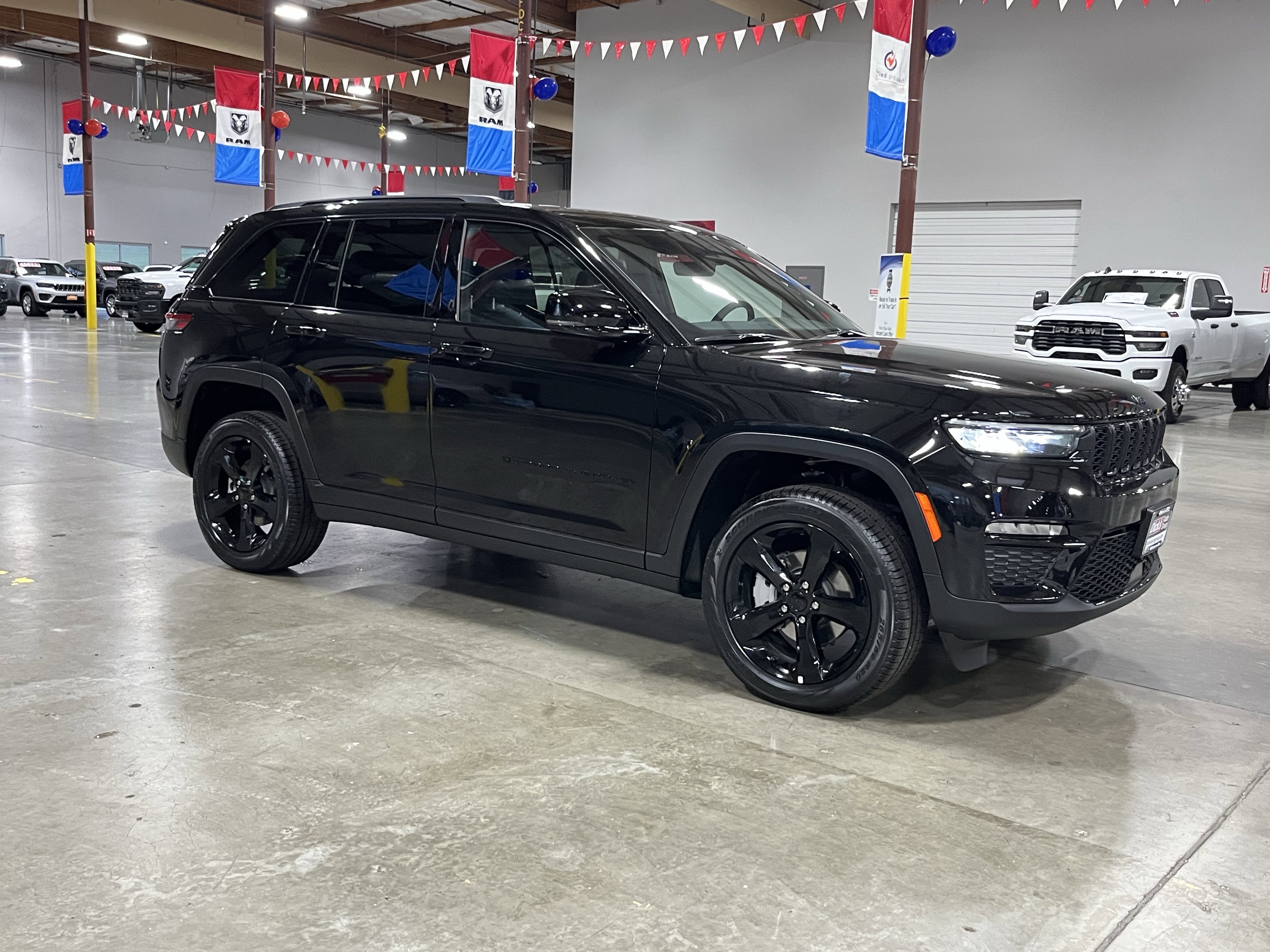 2025 Jeep Grand Cherokee GRAND CHEROKEE LIMITED 4X4