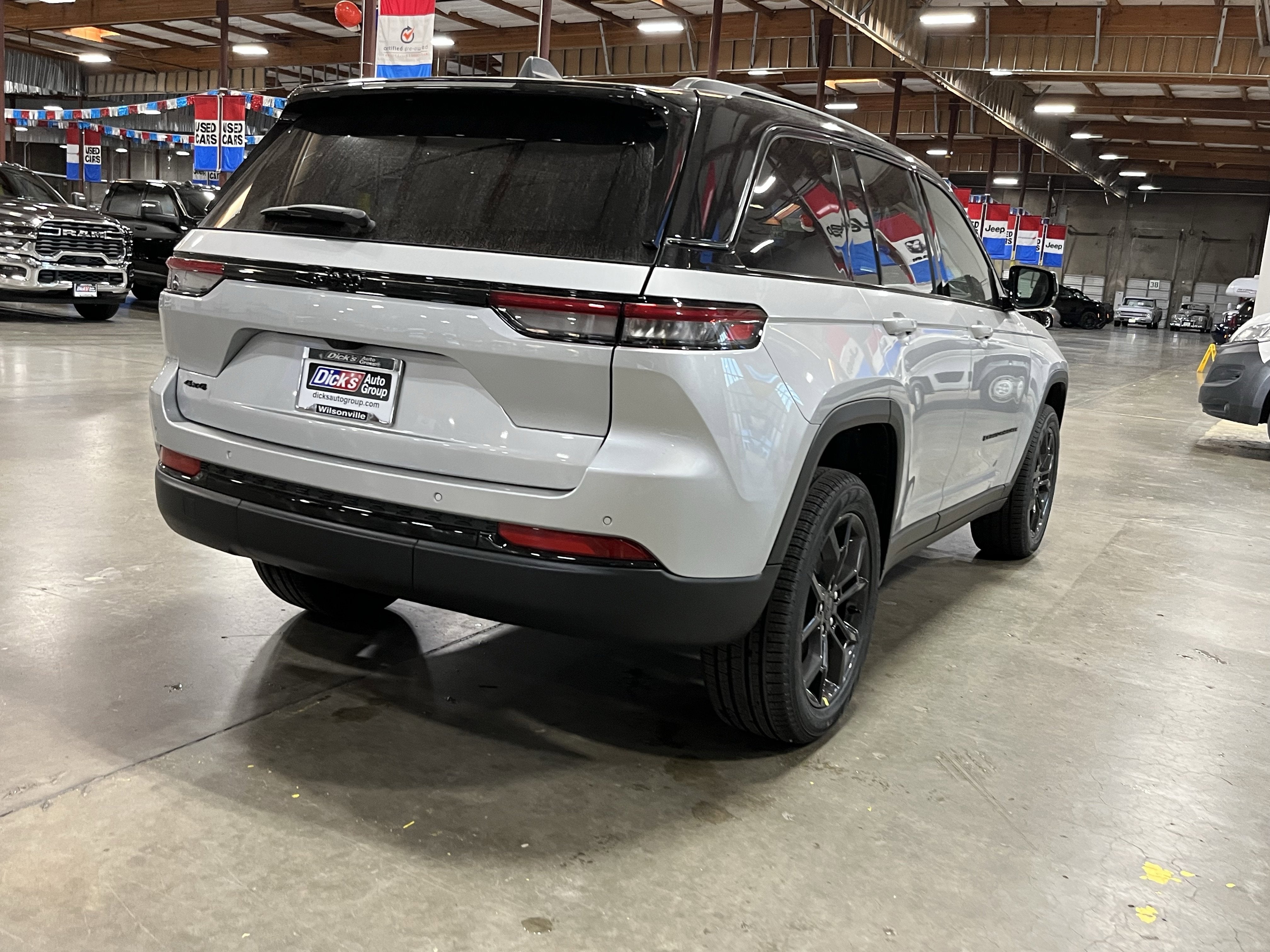 2025 Jeep Grand Cherokee GRAND CHEROKEE LIMITED 4X4