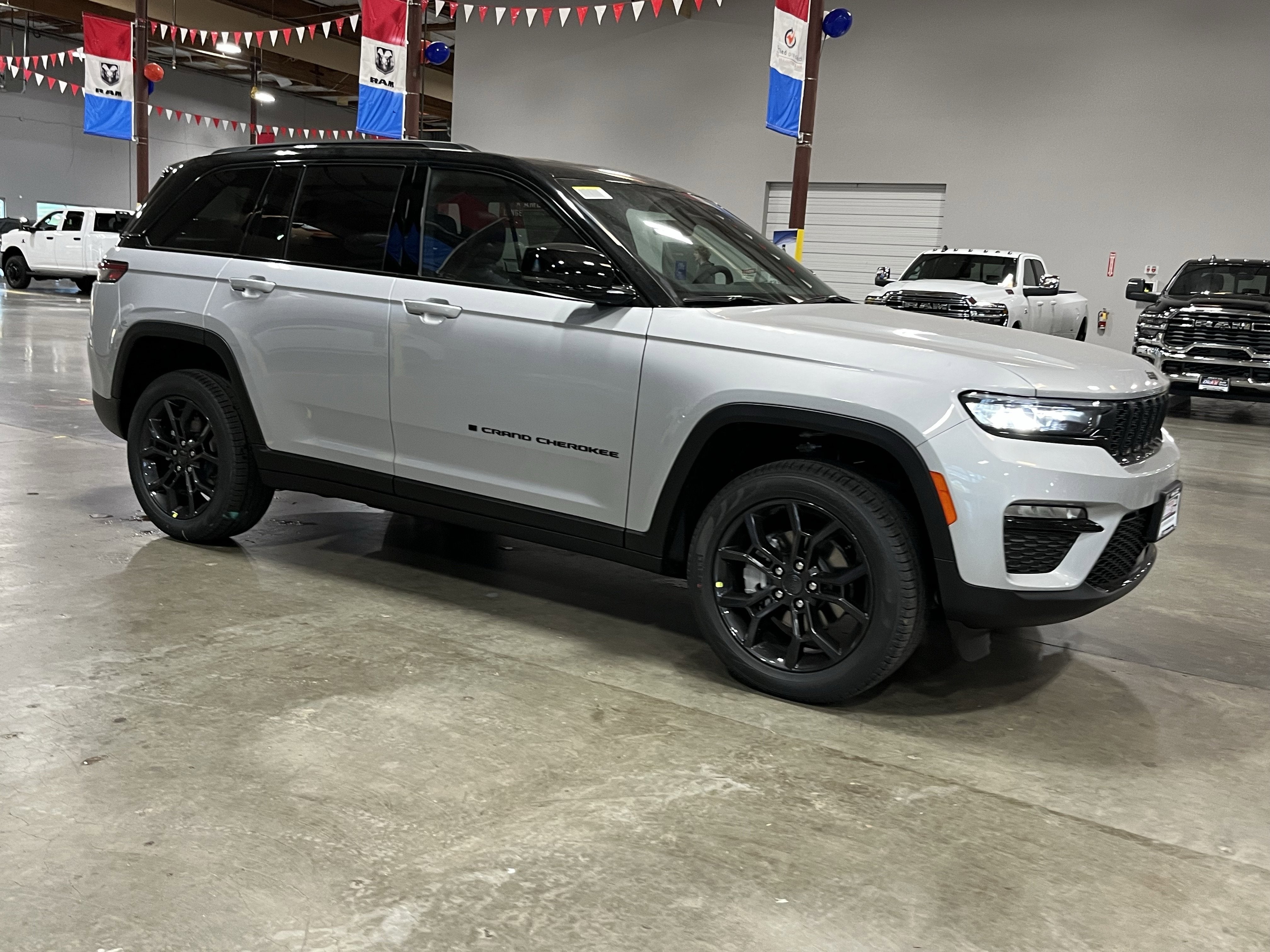 2025 Jeep Grand Cherokee GRAND CHEROKEE LIMITED 4X4