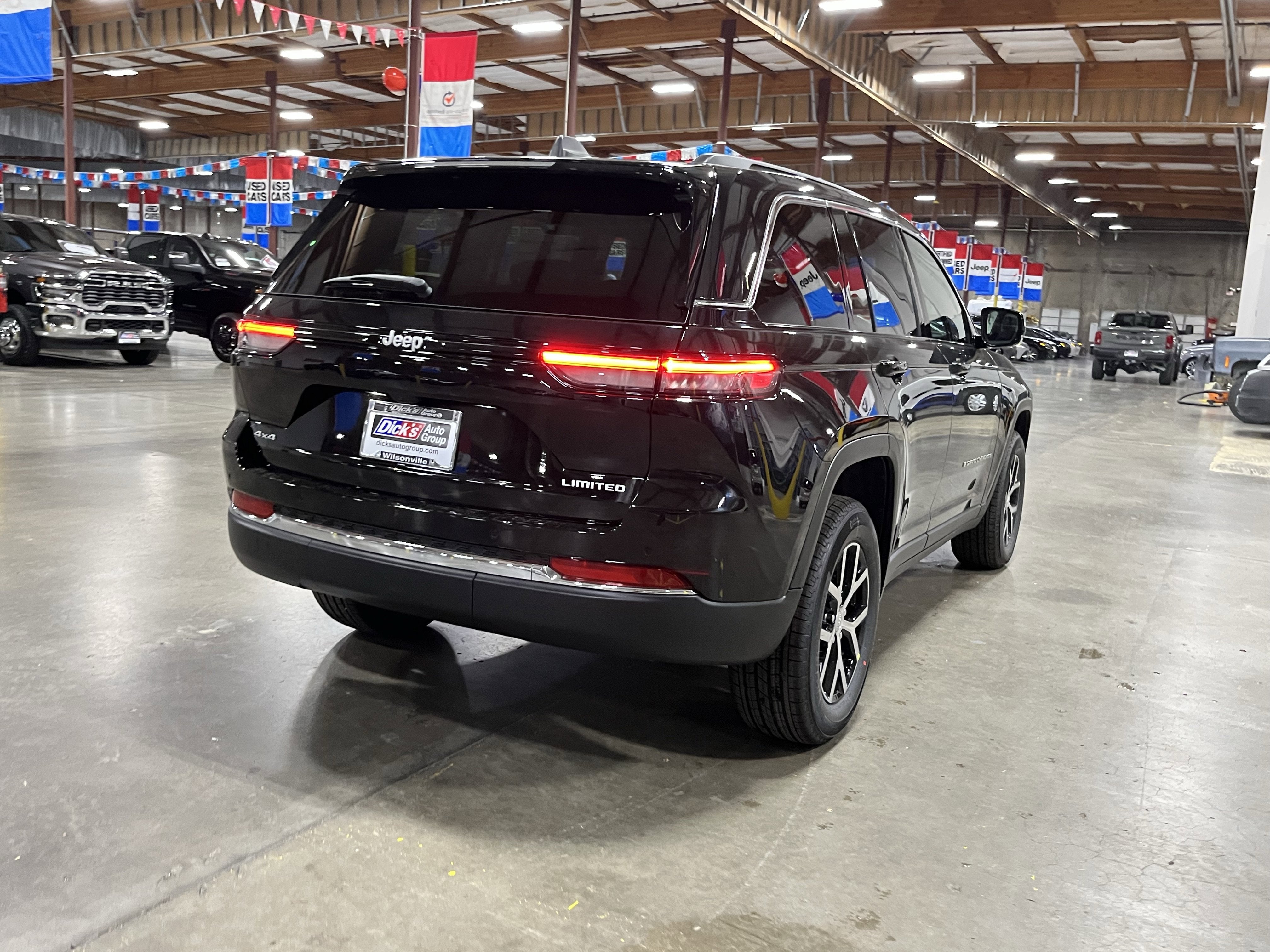 2025 Jeep Grand Cherokee GRAND CHEROKEE LIMITED 4X4