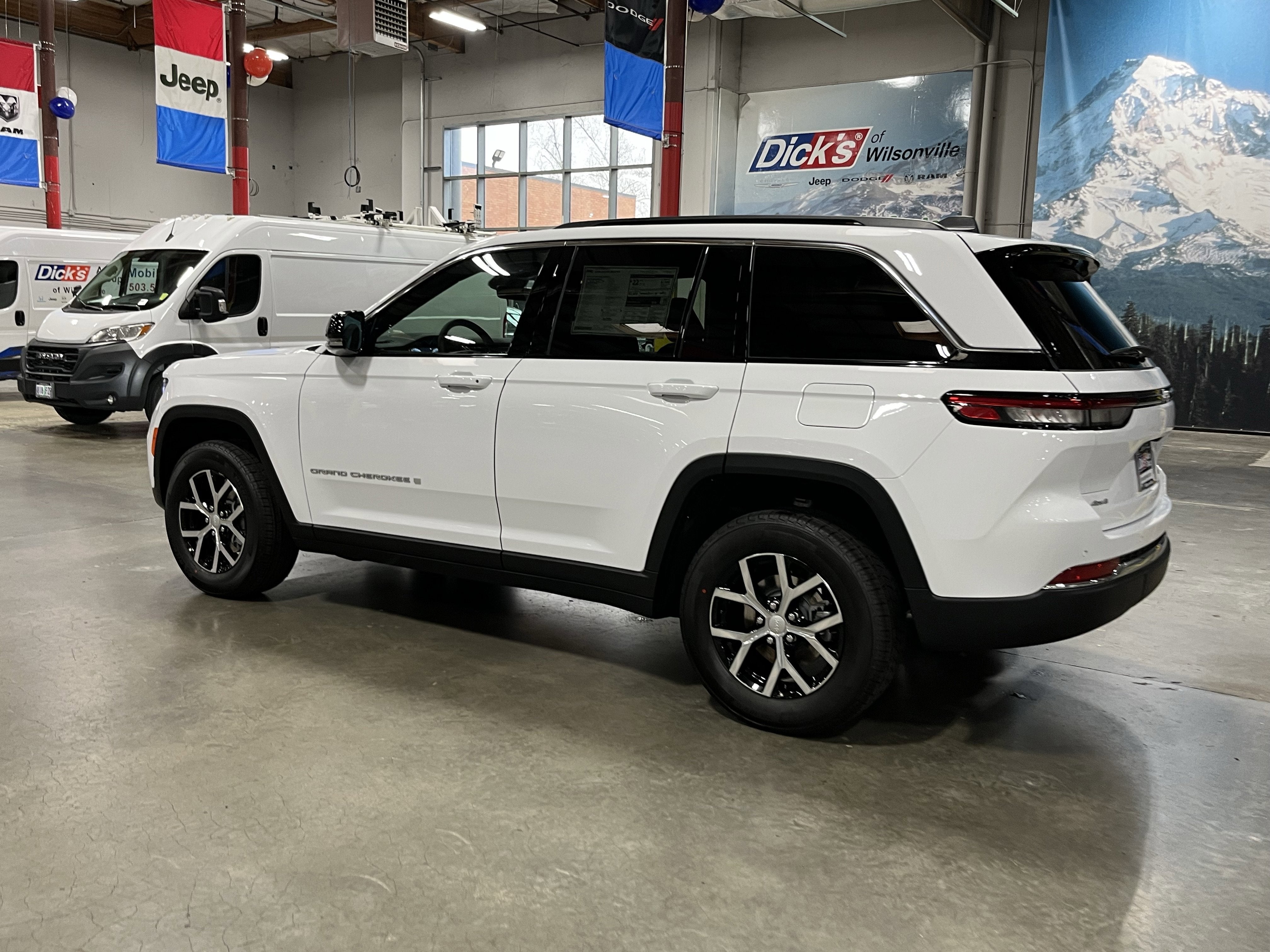 2025 Jeep Grand Cherokee GRAND CHEROKEE LIMITED 4X4