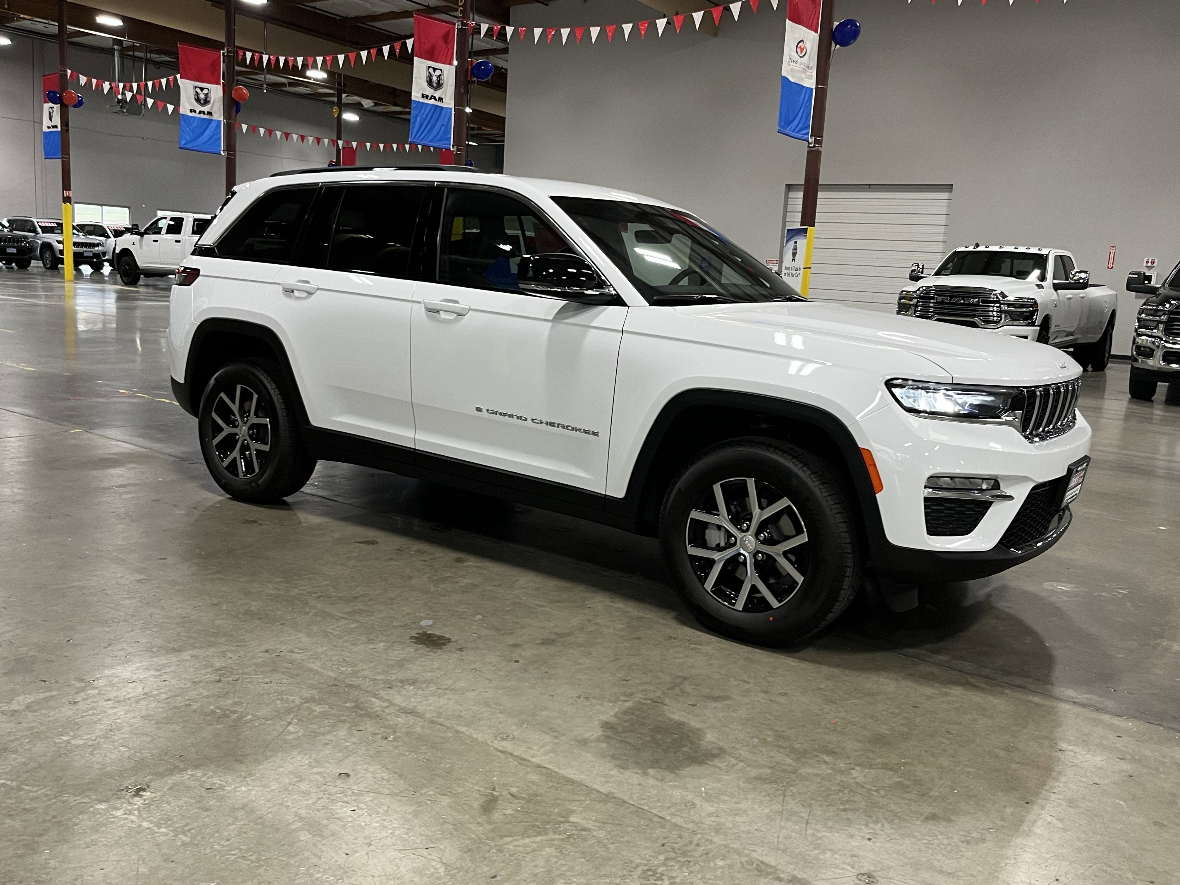 2025 Jeep Grand Cherokee GRAND CHEROKEE LIMITED 4X4