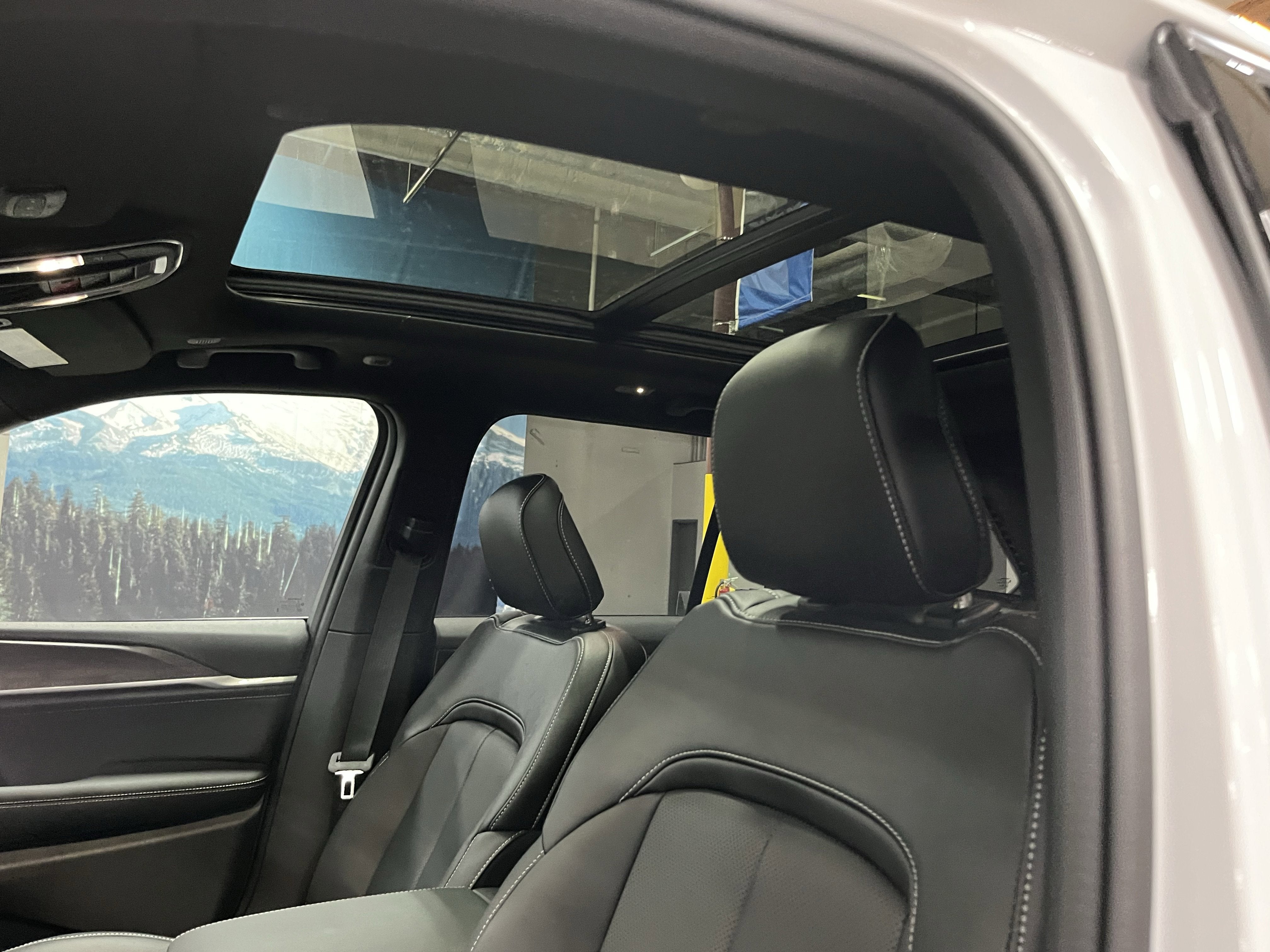 2026 Jeep Grand Cherokee GRAND CHEROKEE LIMITED RESERVE 4X4