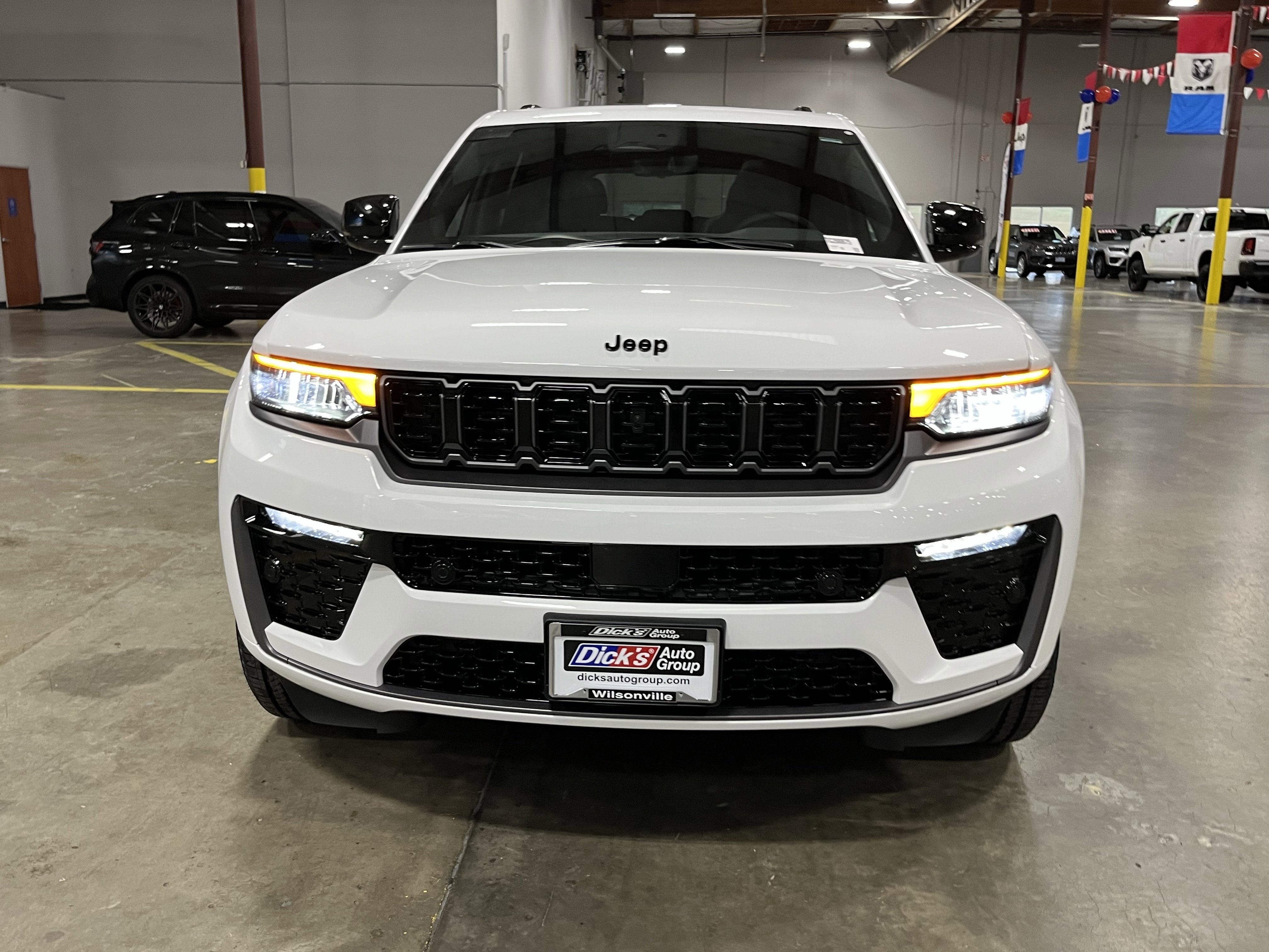 2026 Jeep Grand Cherokee GRAND CHEROKEE LIMITED RESERVE 4X4