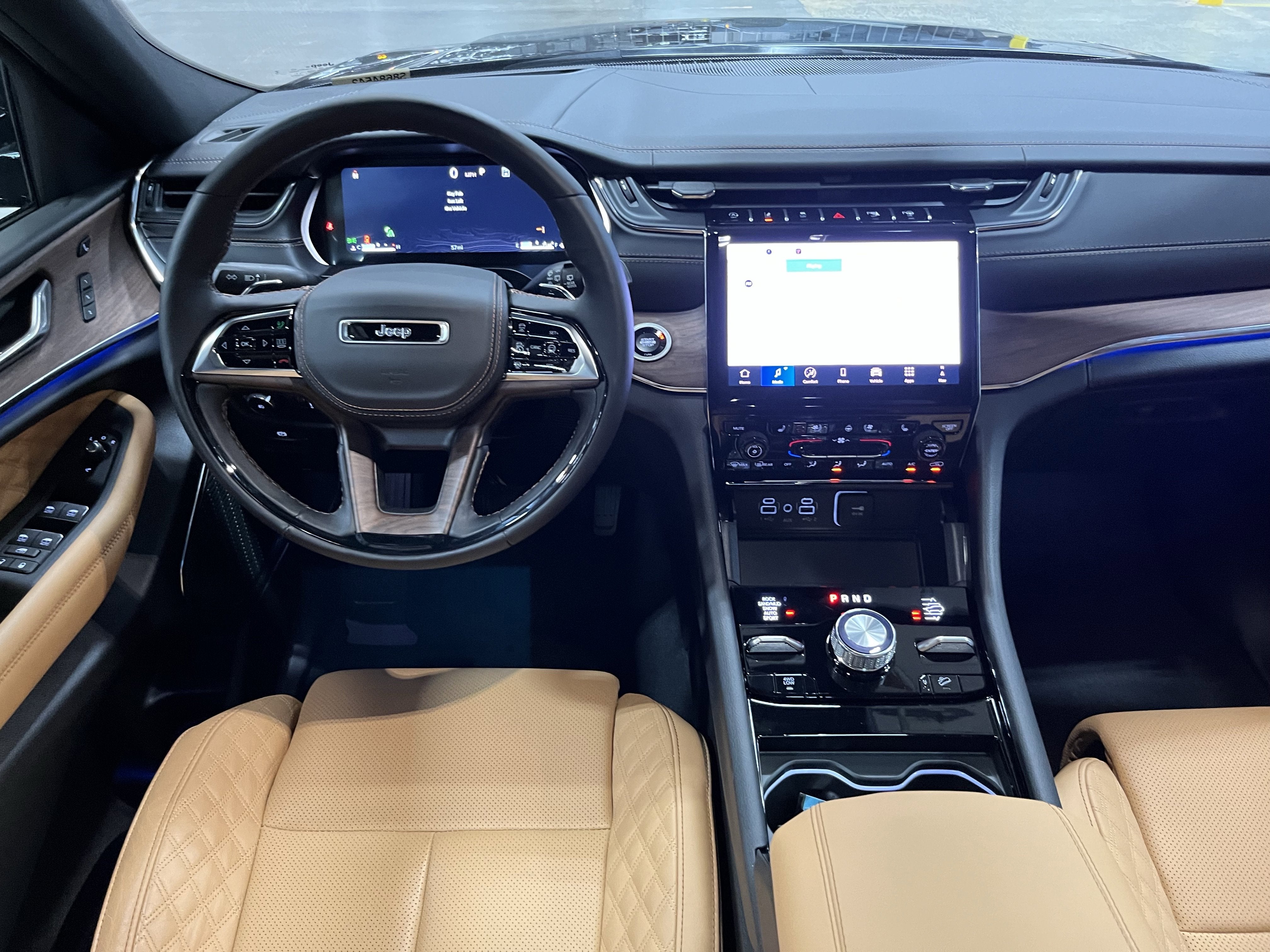 2025 Jeep Grand Cherokee GRAND CHEROKEE SUMMIT 4X4