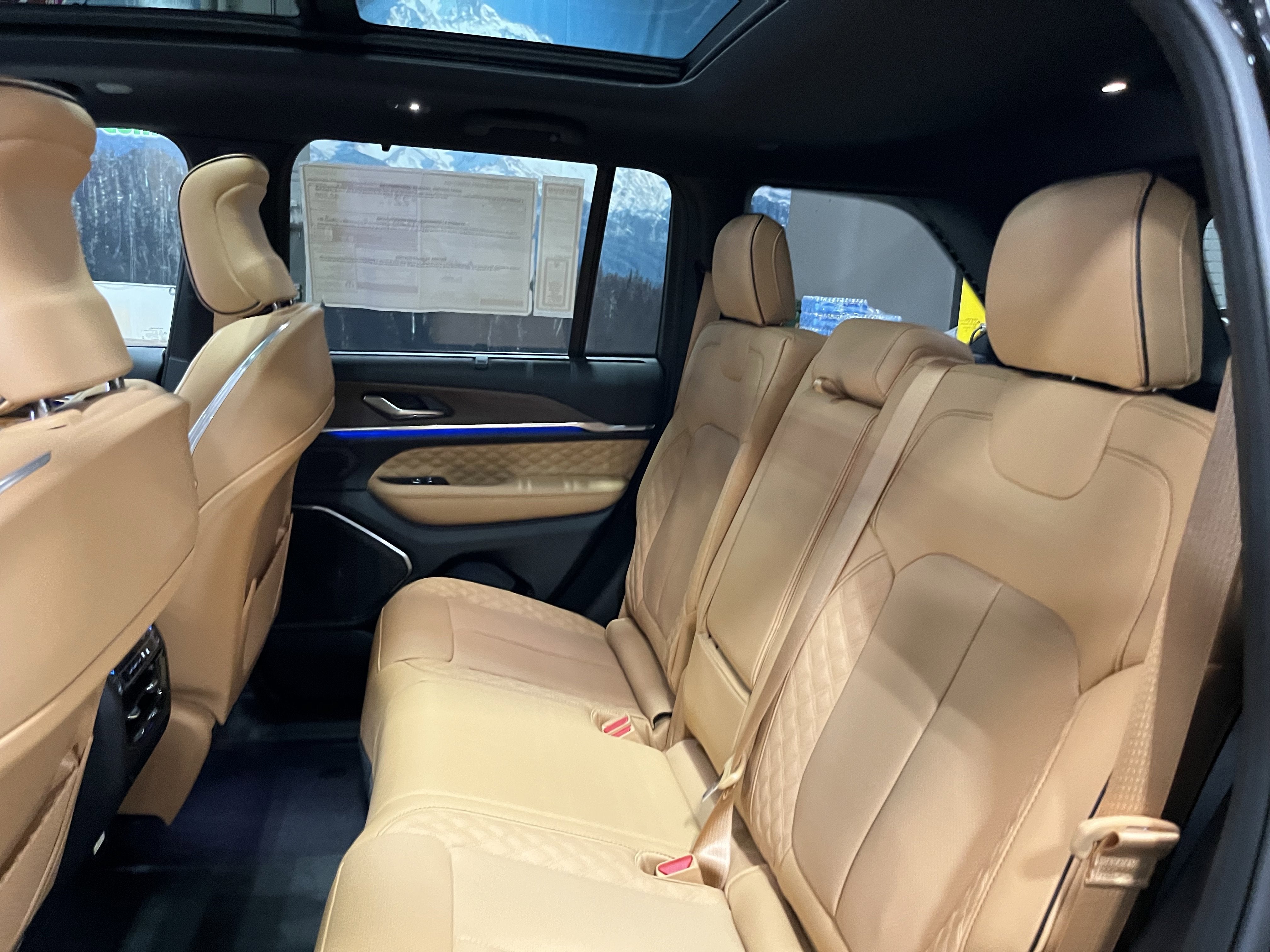 2025 Jeep Grand Cherokee GRAND CHEROKEE SUMMIT 4X4