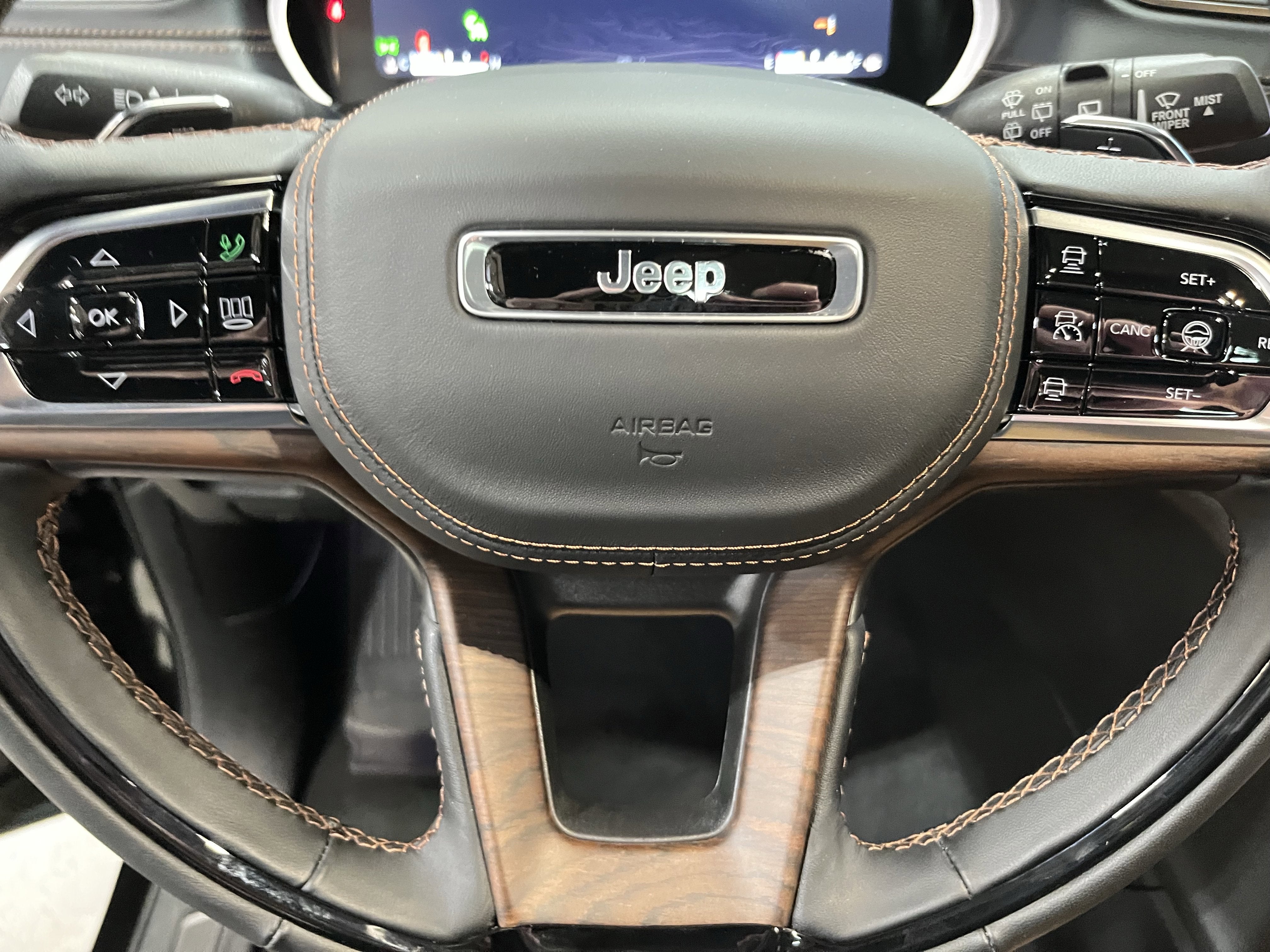 2025 Jeep Grand Cherokee GRAND CHEROKEE SUMMIT 4X4