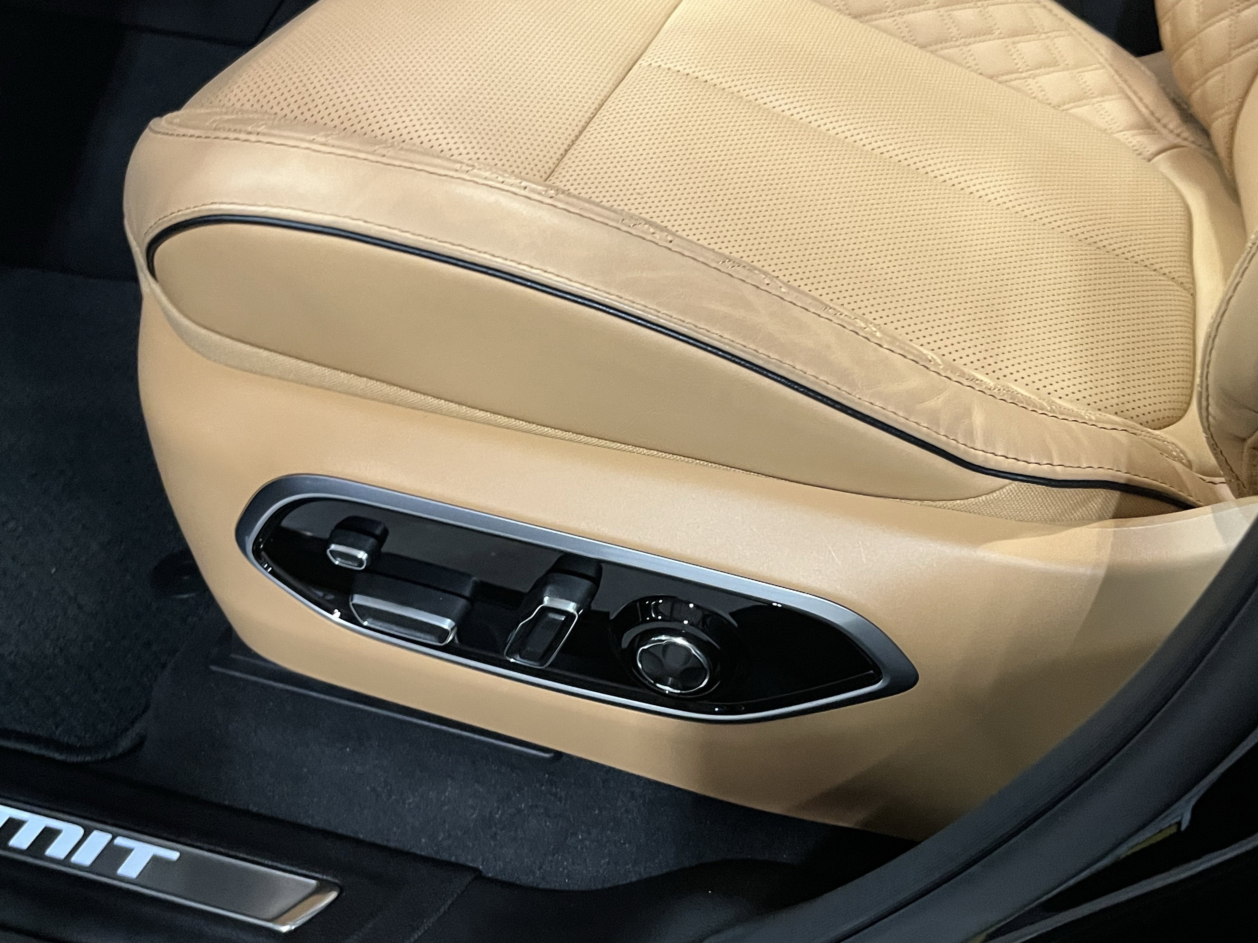 2025 Jeep Grand Cherokee GRAND CHEROKEE SUMMIT 4X4