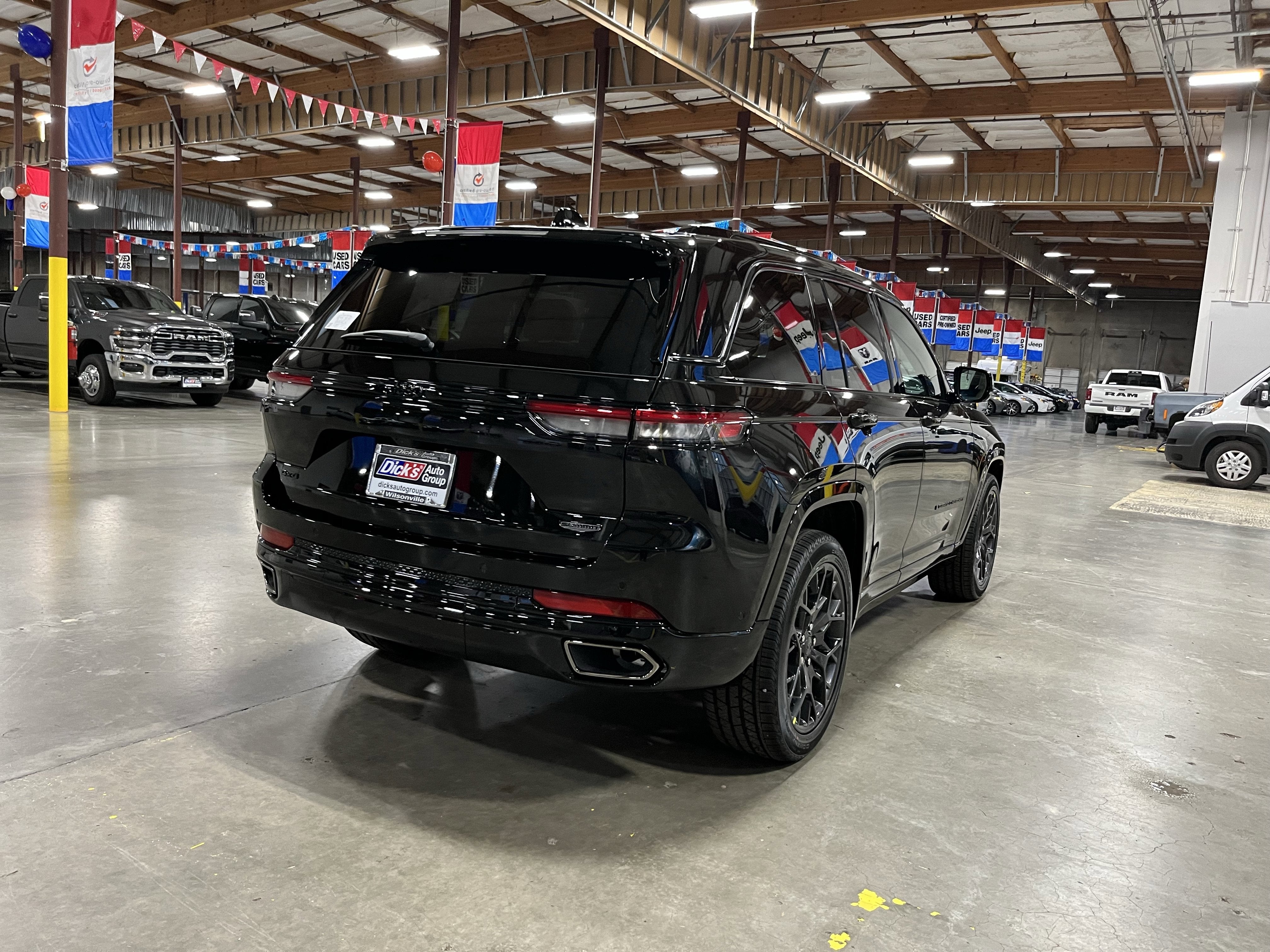 2025 Jeep Grand Cherokee GRAND CHEROKEE SUMMIT 4X4