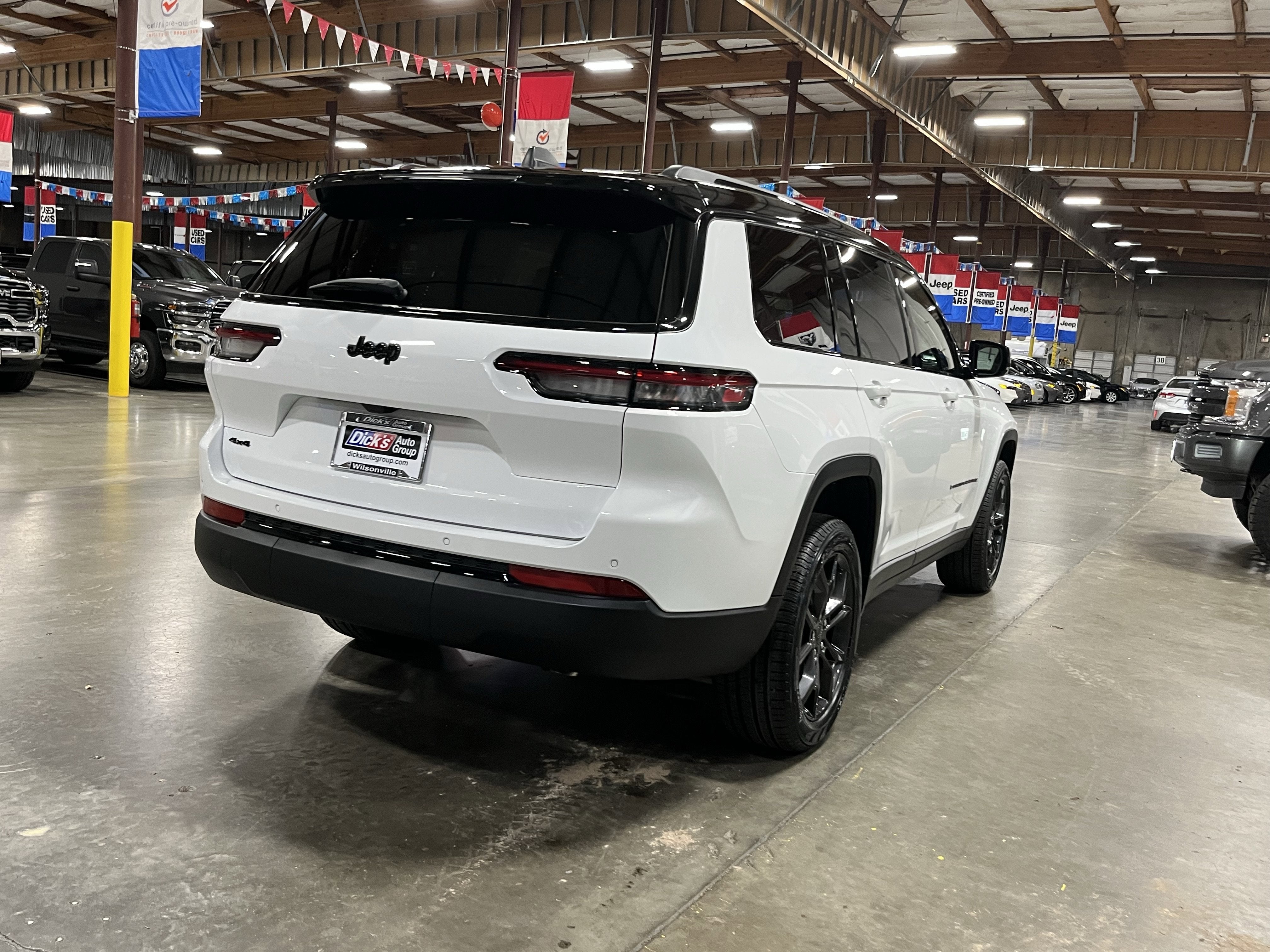 2025 Jeep Grand Cherokee GRAND CHEROKEE L LIMITED 4X4