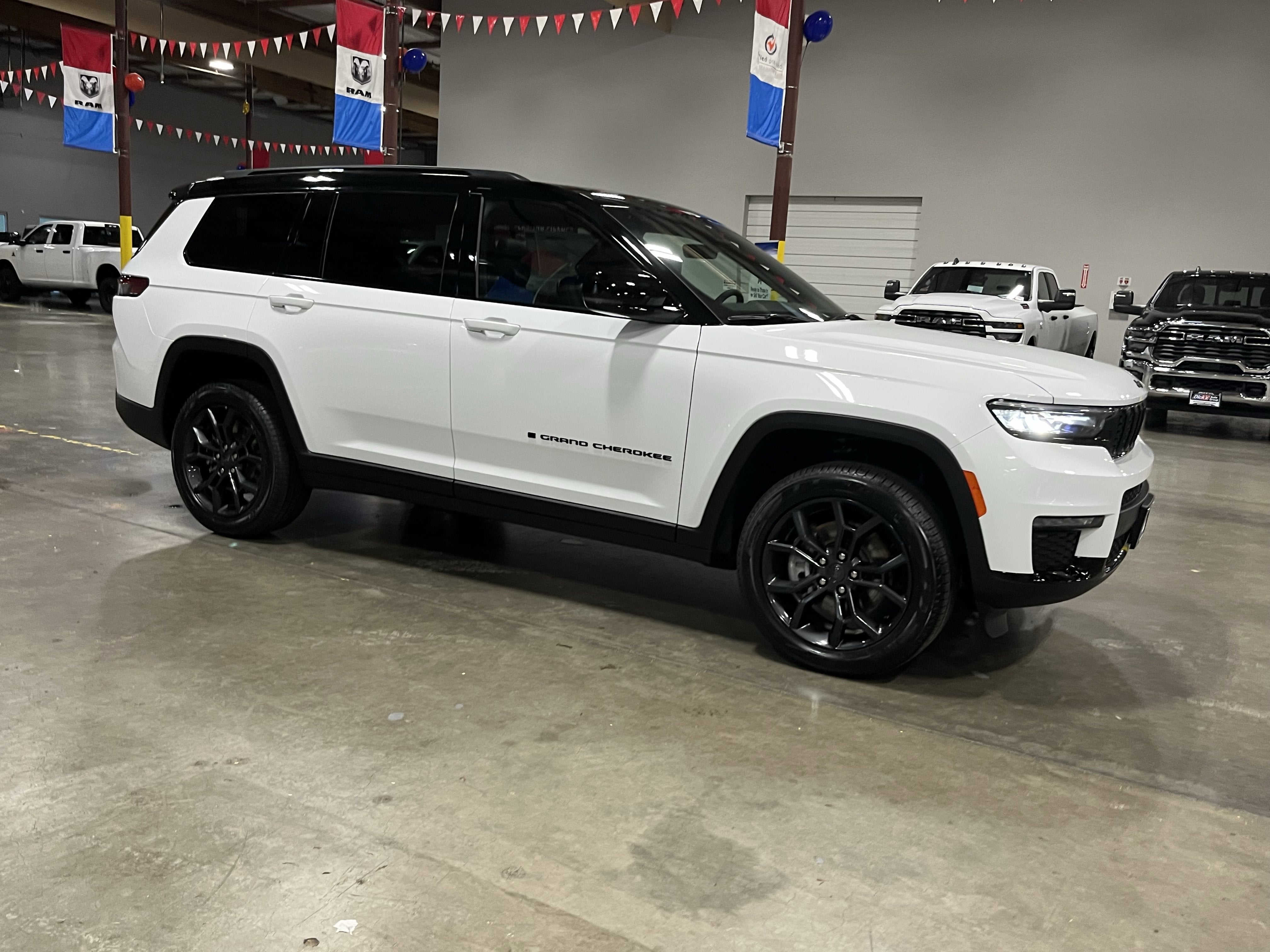 2025 Jeep Grand Cherokee GRAND CHEROKEE L LIMITED 4X4