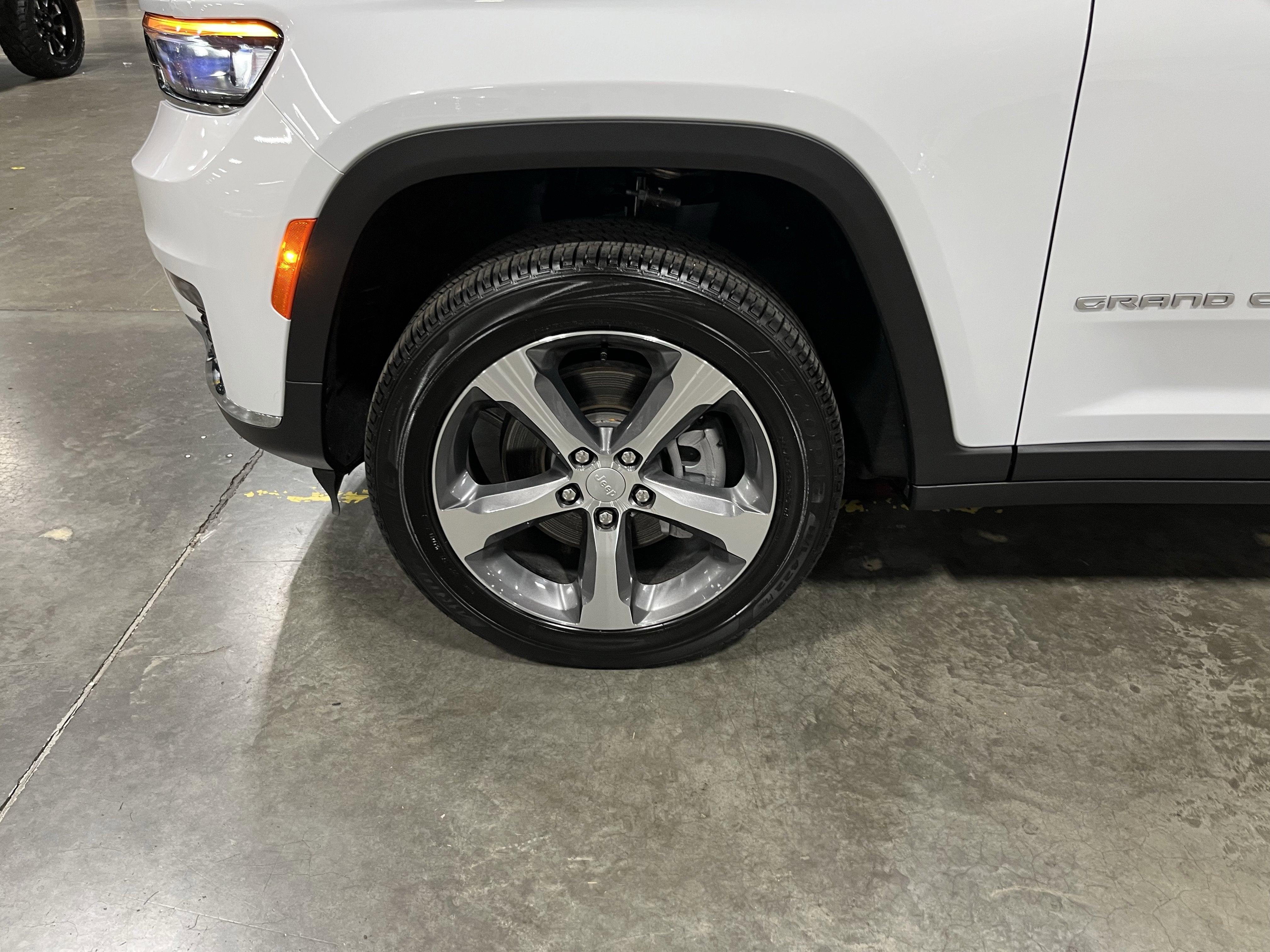 2025 Jeep Grand Cherokee GRAND CHEROKEE L LIMITED 4X4