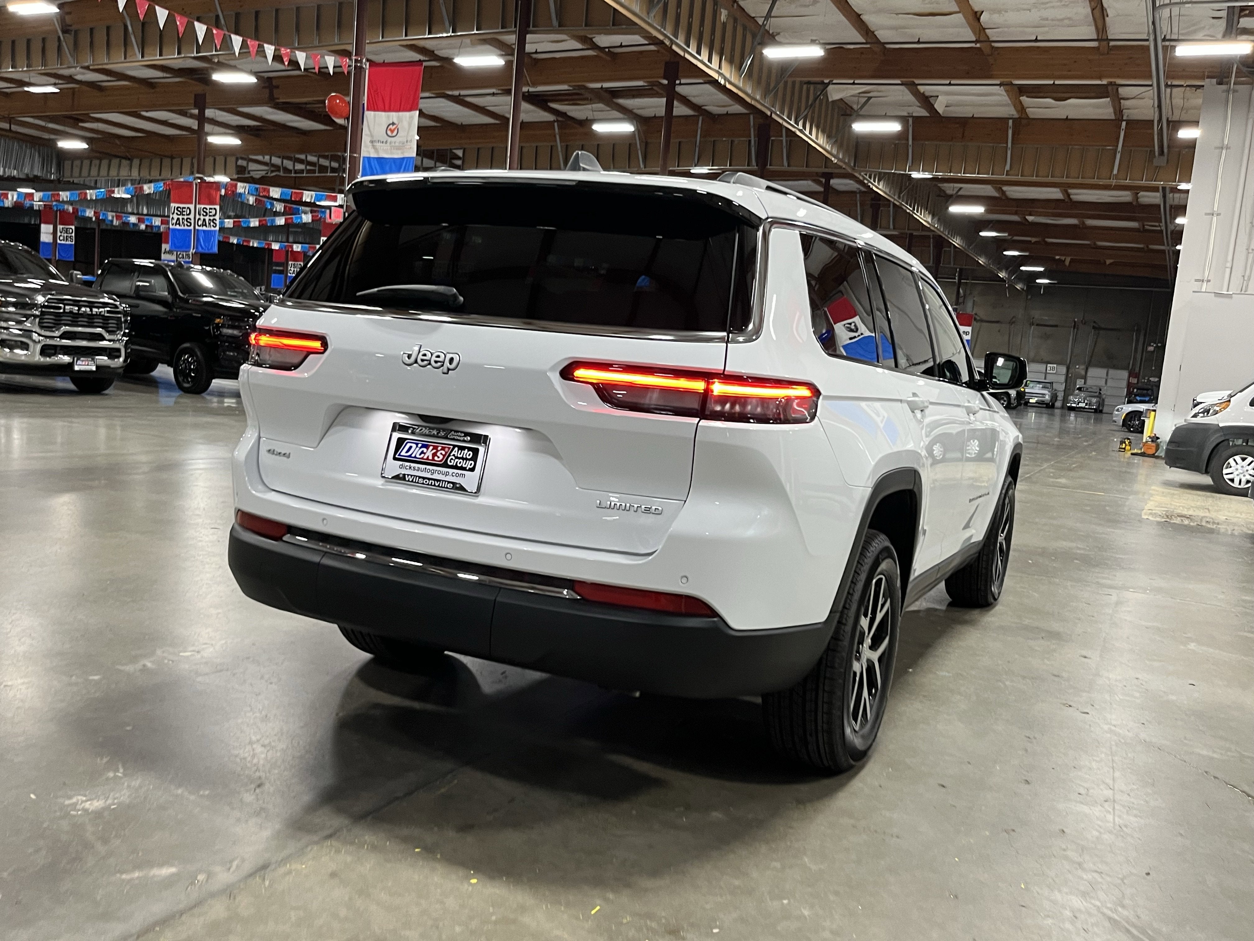 2025 Jeep Grand Cherokee GRAND CHEROKEE L LIMITED 4X4