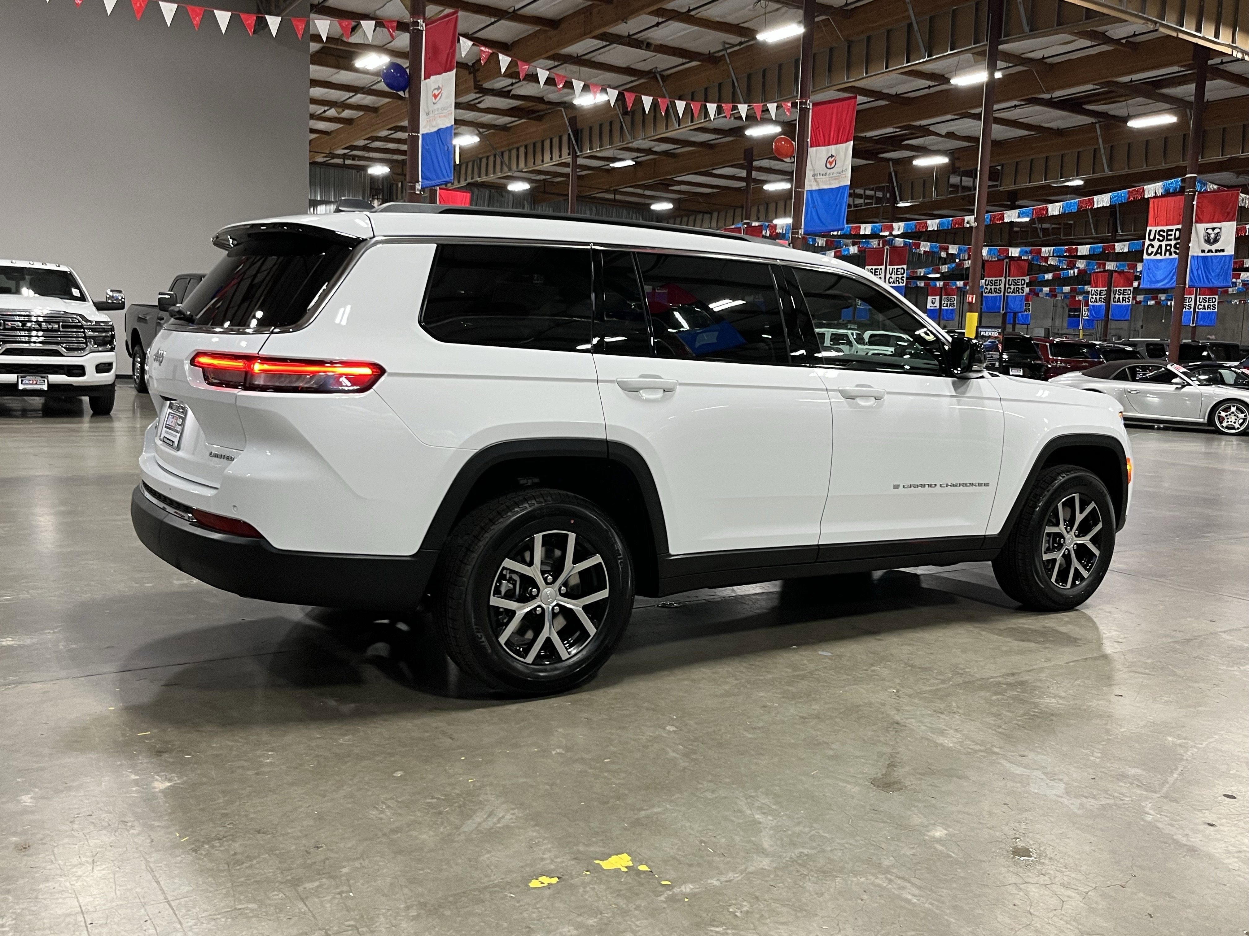 2025 Jeep Grand Cherokee GRAND CHEROKEE L LIMITED 4X4