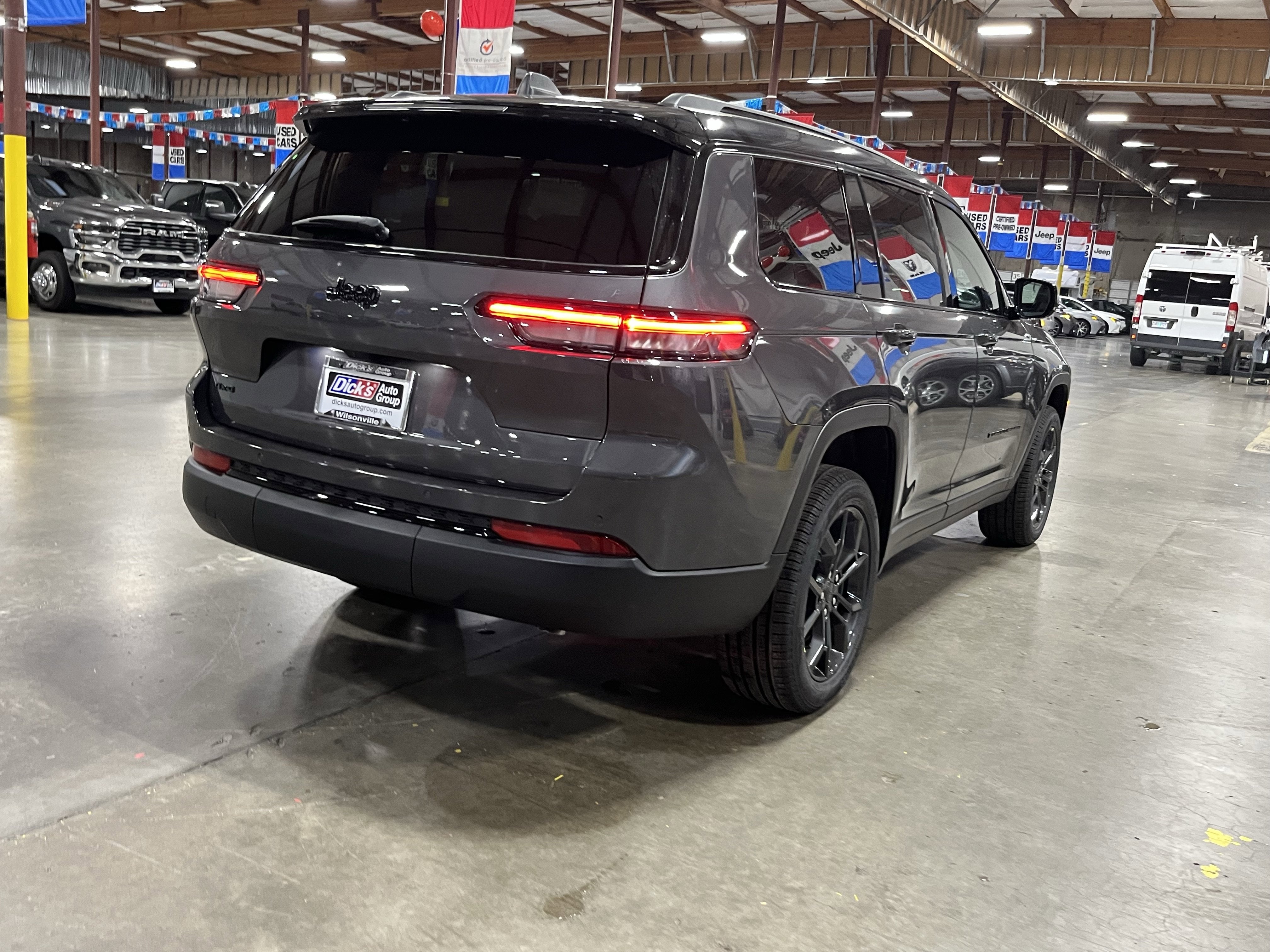 2025 Jeep Grand Cherokee GRAND CHEROKEE L LIMITED 4X4